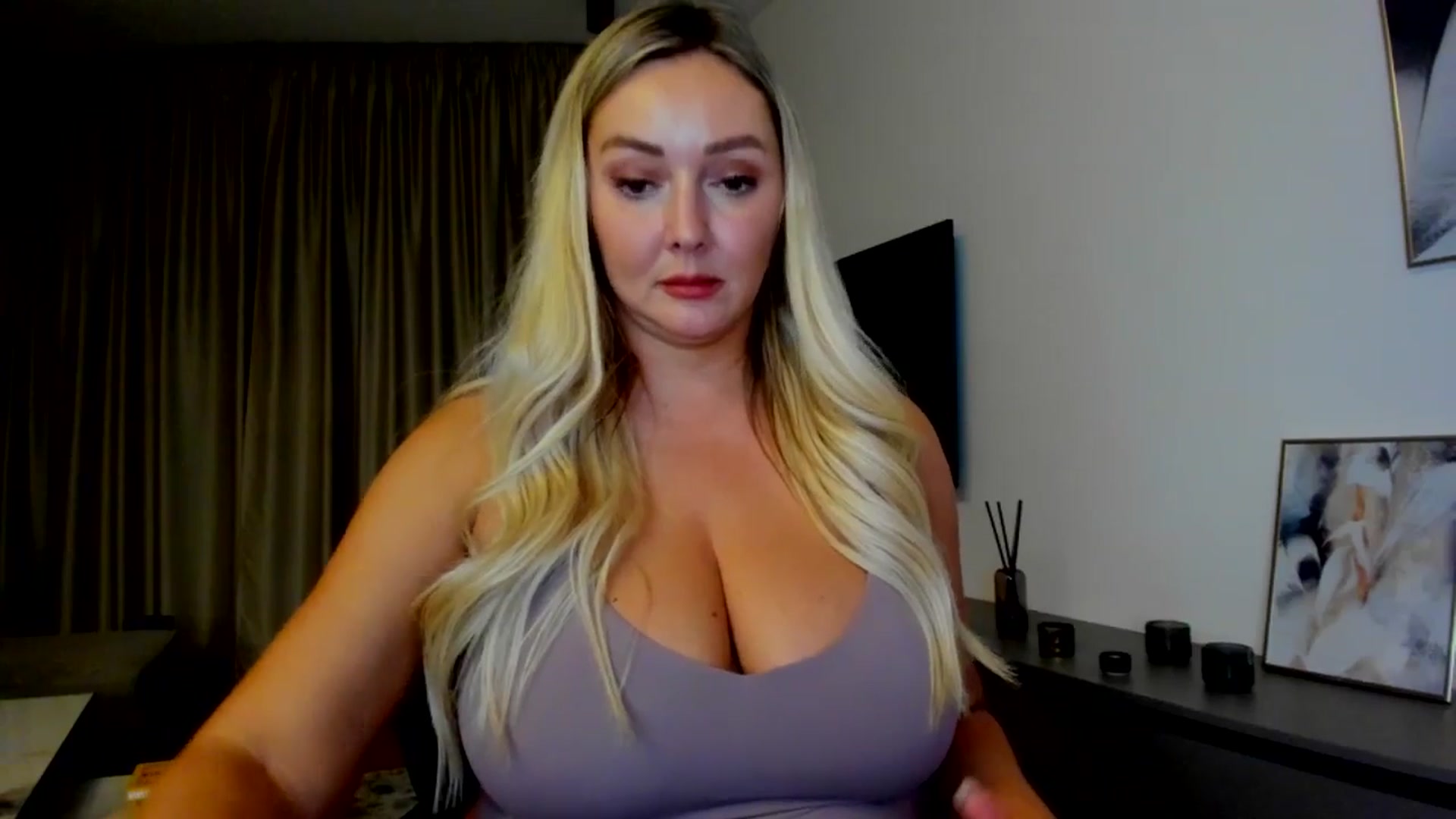 Gallery image thumbnail from Mi_Ha's myfreecams stream on, 07/27/2025, 21:42 image 18 of 20