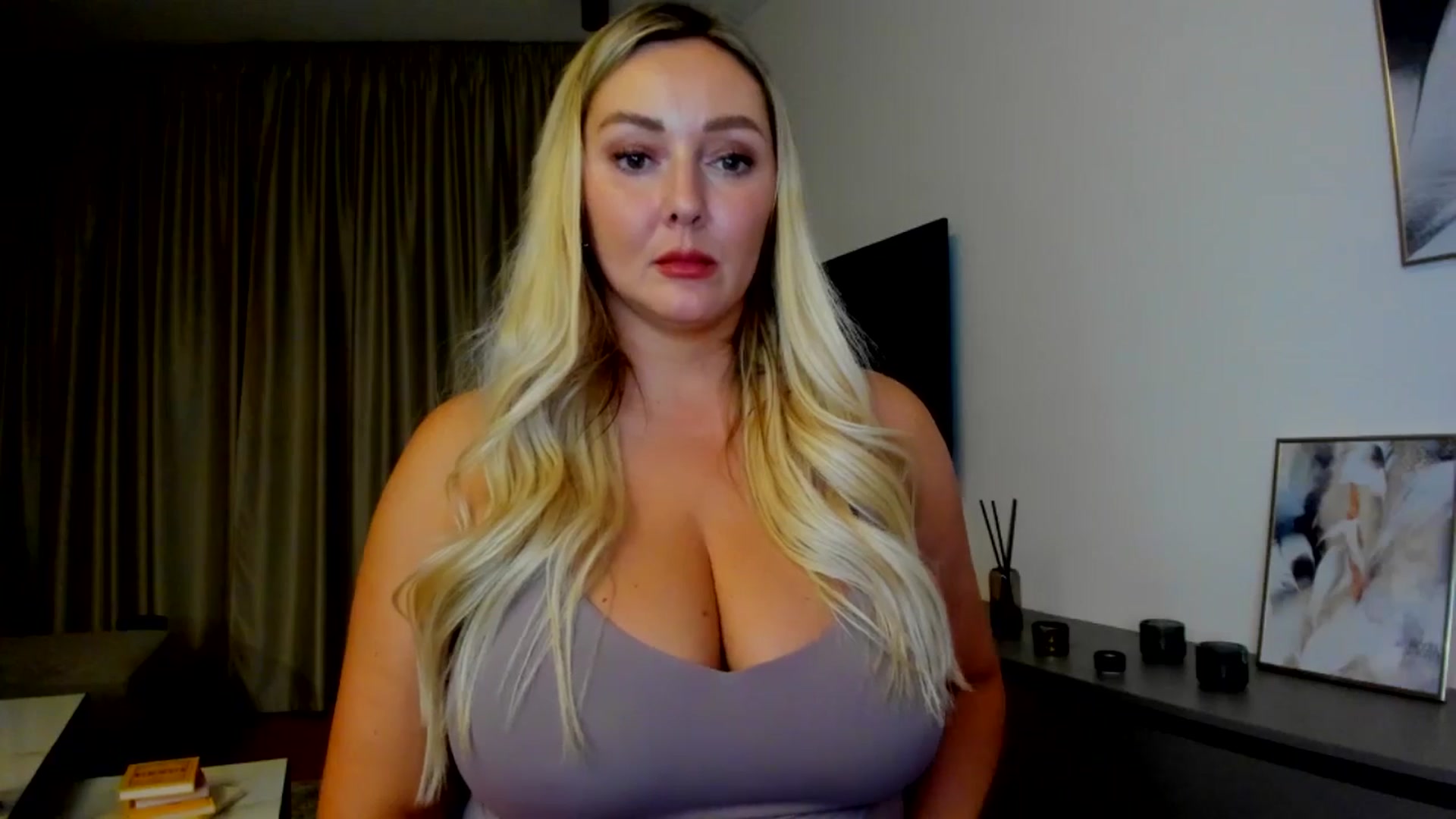 Gallery image thumbnail from Mi_Ha's myfreecams stream on, 07/27/2025, 21:42 image 19 of 20