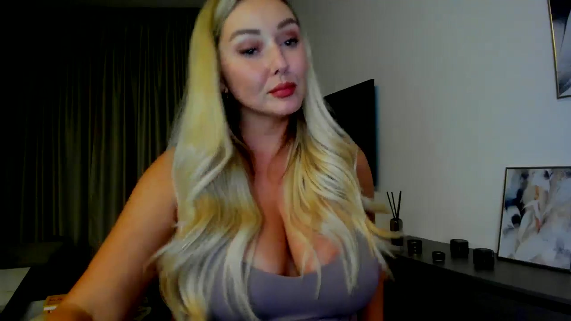 Gallery image thumbnail from Mi_Ha's myfreecams stream on, 07/27/2025, 21:42 image 3 of 20