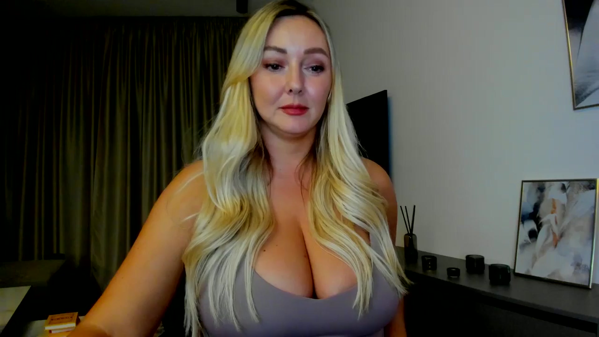 Gallery image thumbnail from Mi_Ha's myfreecams stream on, 07/27/2025, 21:42 image 11 of 20