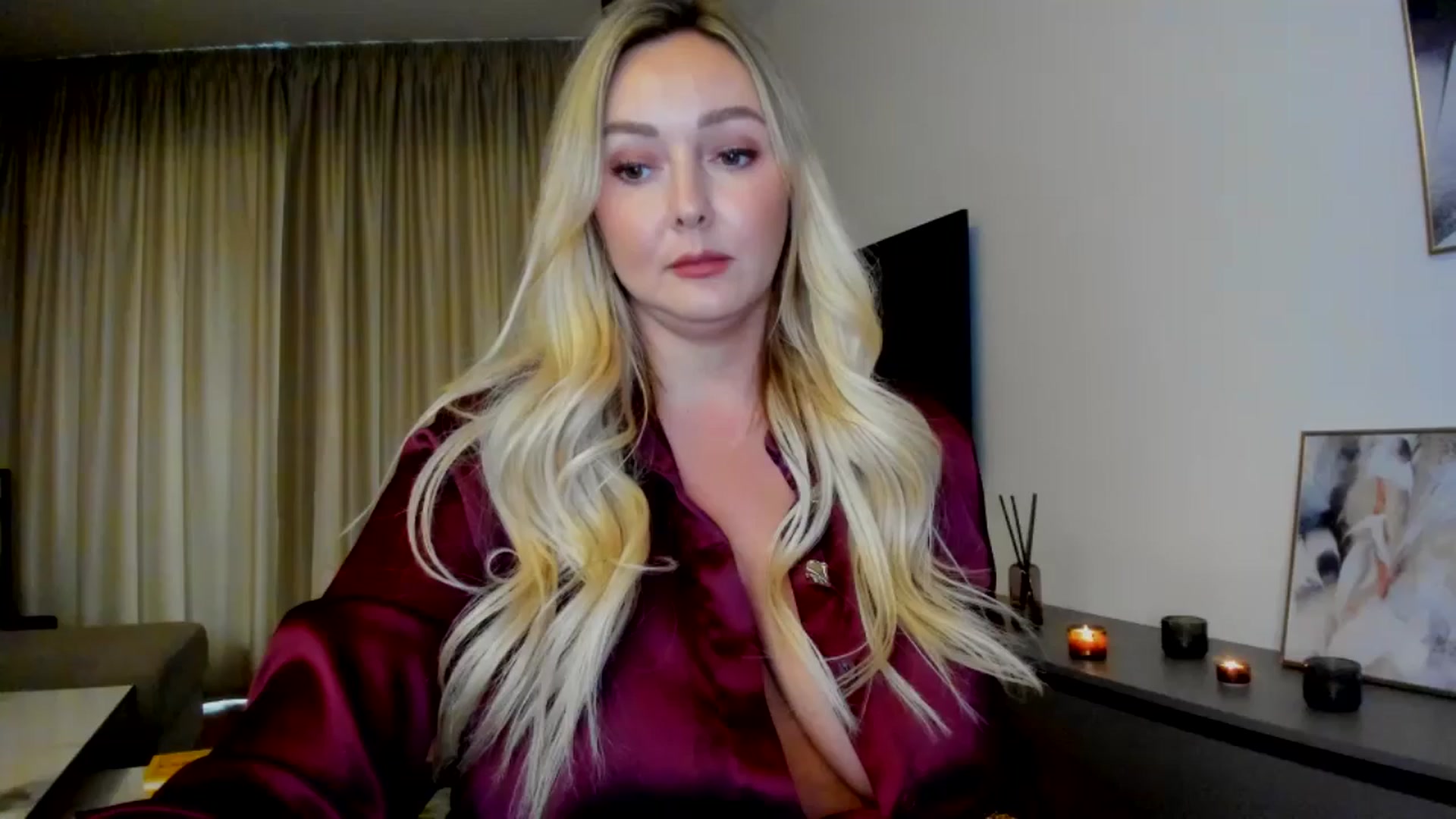 Gallery image thumbnail from Mi_Ha's myfreecams stream on, 07/31/2025, 13:43 image 9 of 20