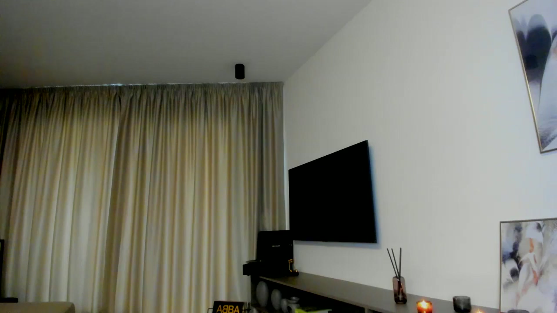 Gallery image thumbnail from Mi_Ha's myfreecams stream on, 07/31/2025, 13:43 image 17 of 20