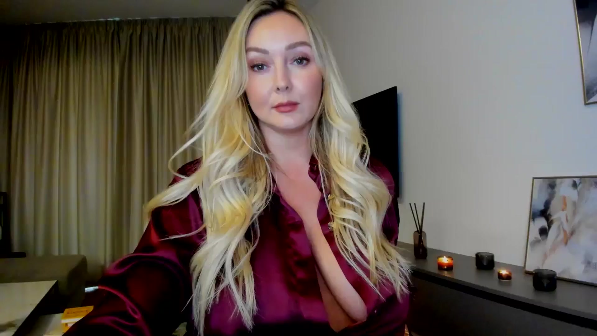 Gallery image thumbnail from Mi_Ha's myfreecams stream on, 07/31/2025, 13:43 image 1 of 20