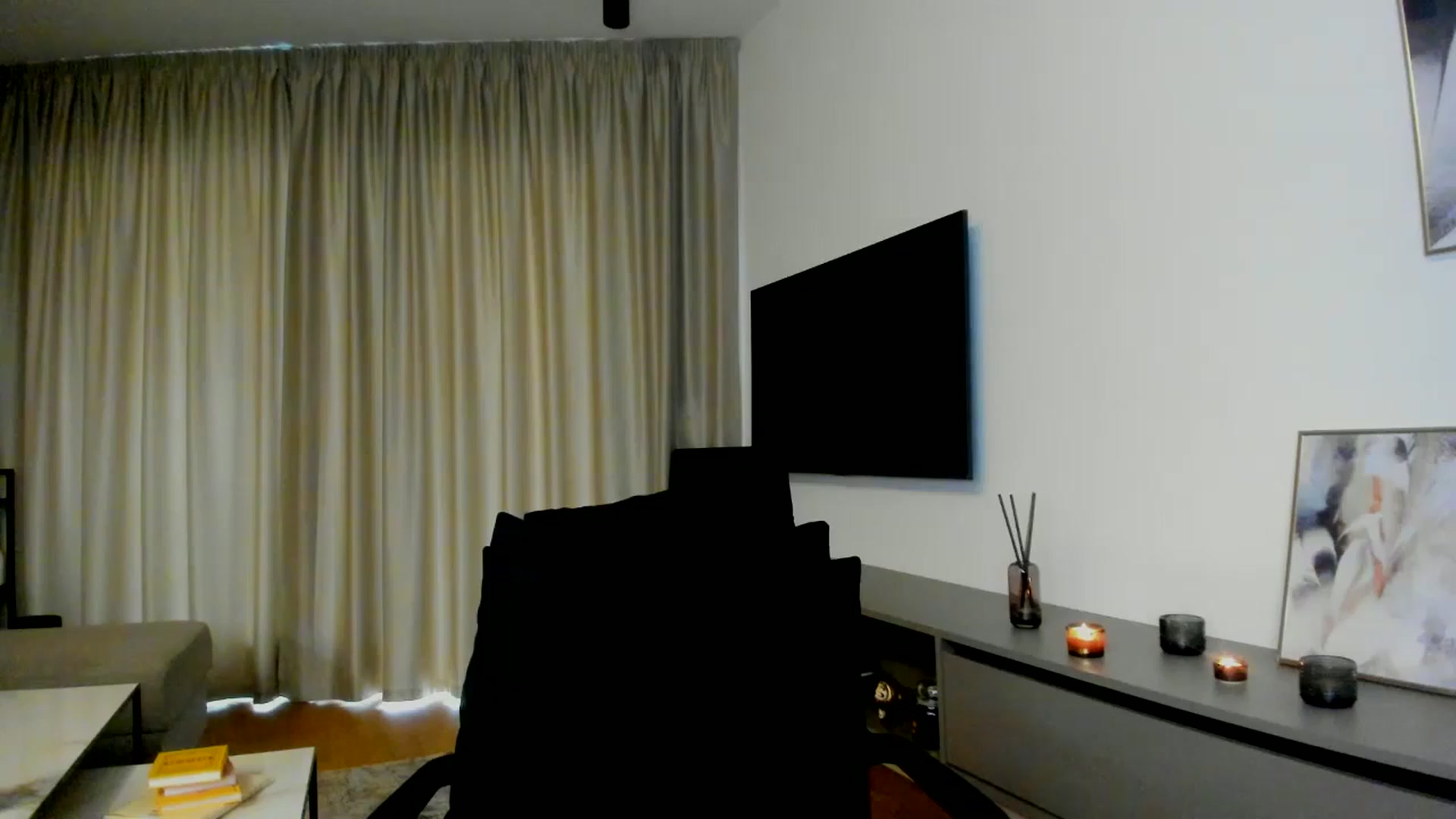 Gallery image thumbnail from Mi_Ha's myfreecams stream on, 07/31/2025, 13:43 image 4 of 20