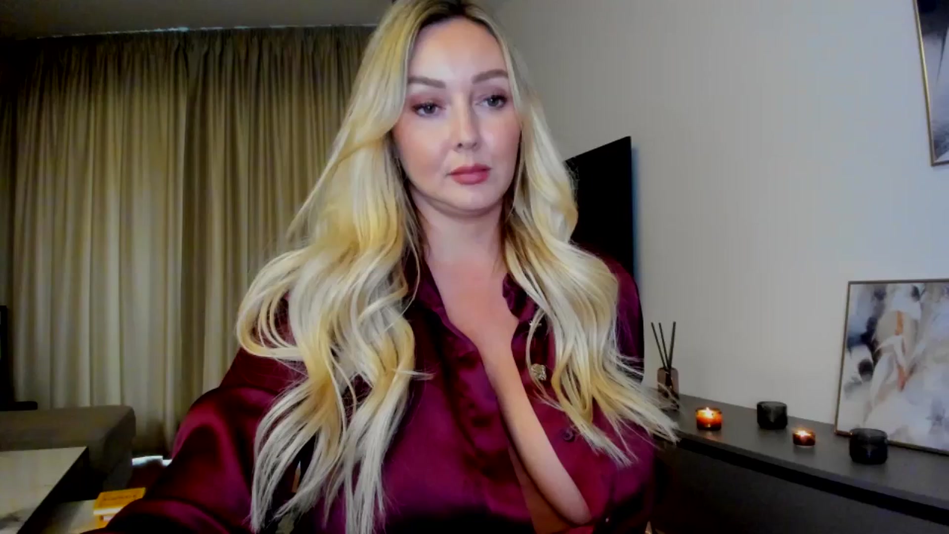 Gallery image thumbnail from Mi_Ha's myfreecams stream on, 07/31/2025, 13:43 image 7 of 20