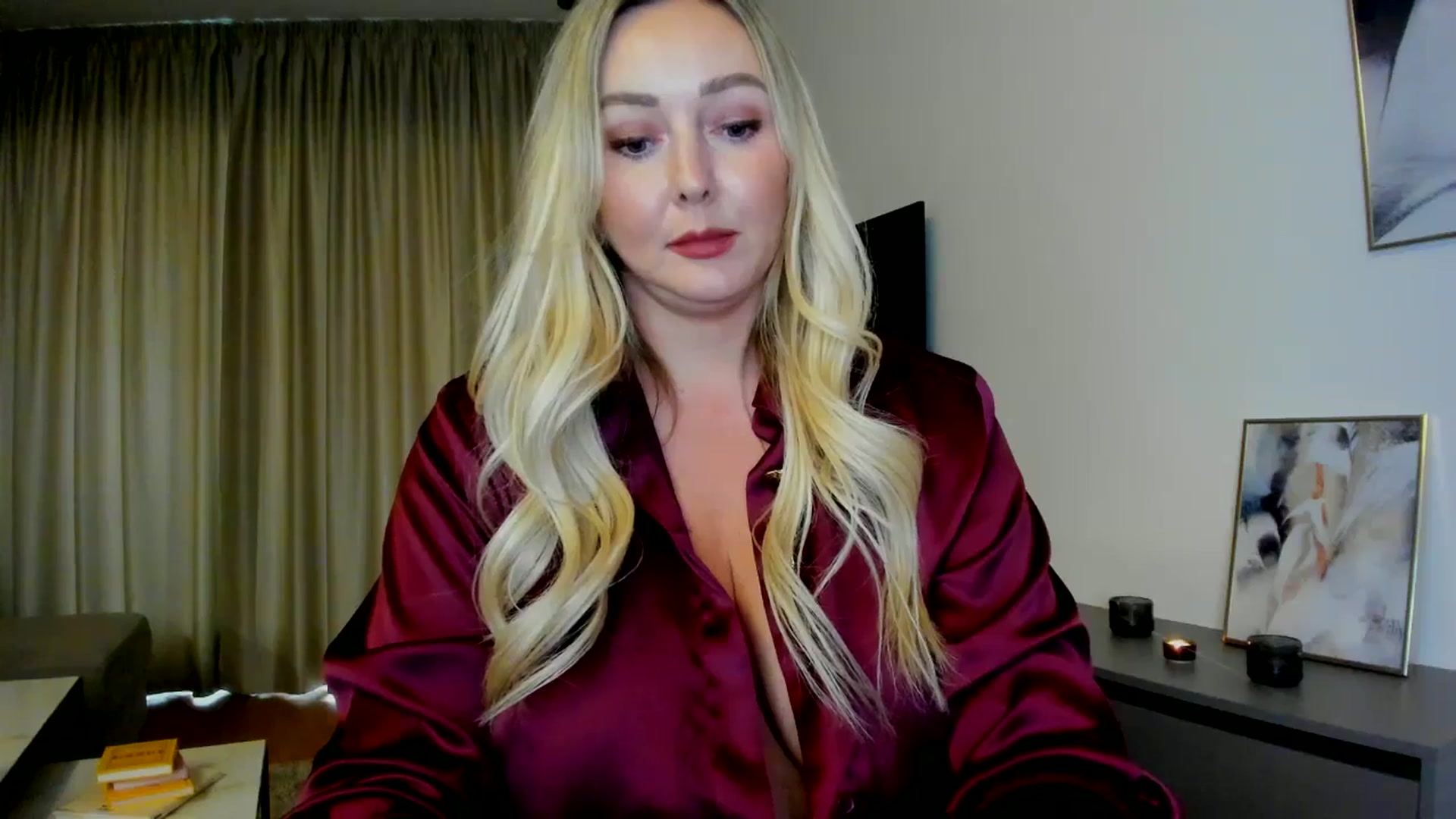 Gallery image thumbnail from Mi_Ha's myfreecams stream on, 07/31/2025, 15:28 image 12 of 20