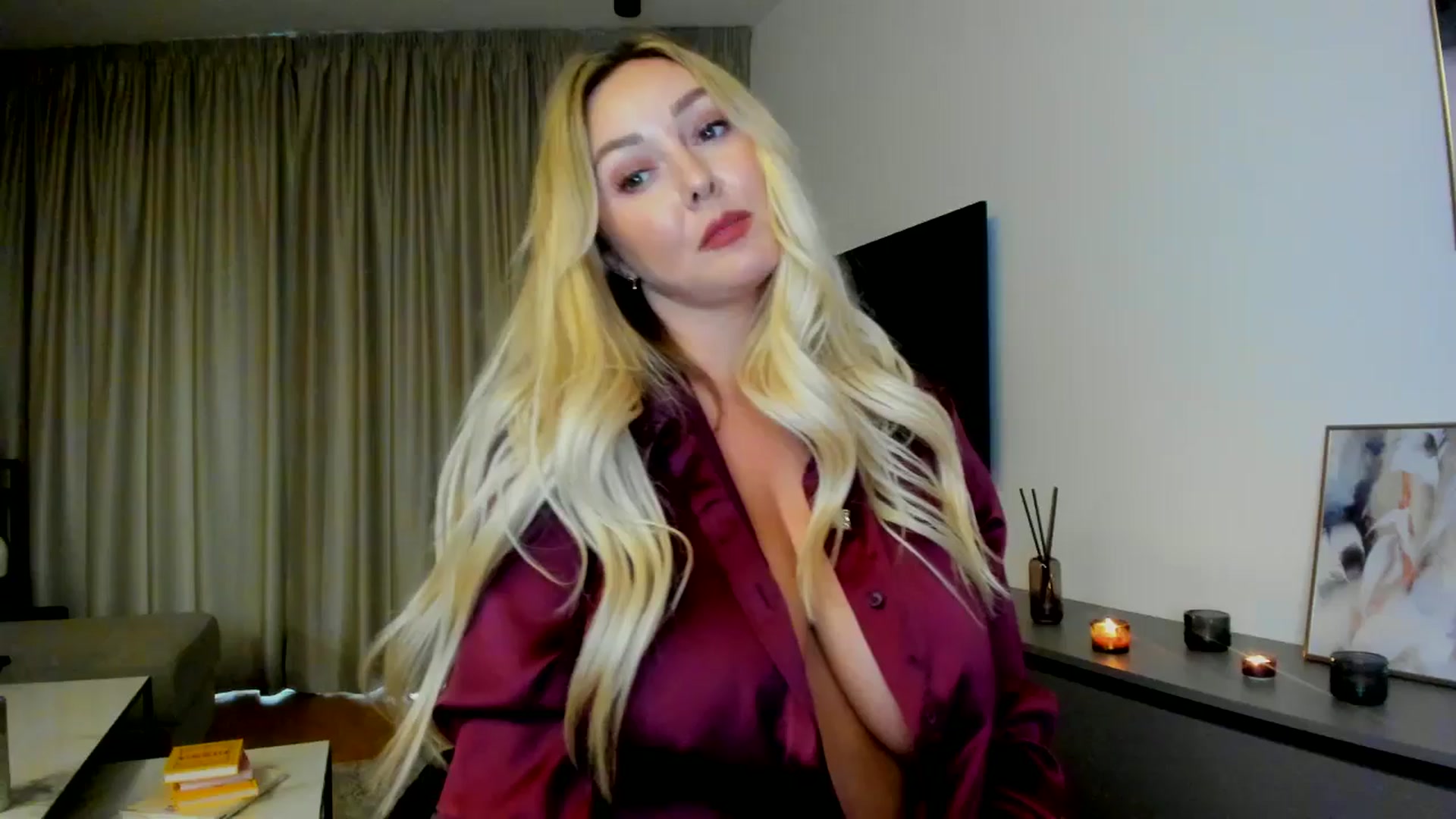 Gallery image thumbnail from Mi_Ha's myfreecams stream on, 07/31/2025, 15:28 image 18 of 20