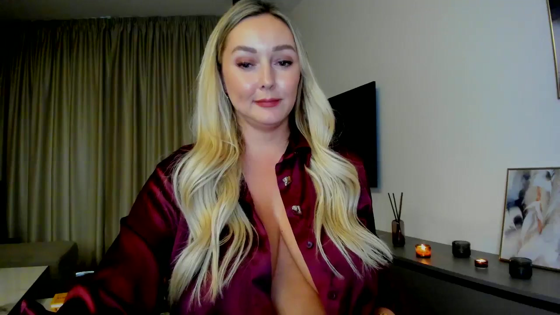 Gallery image thumbnail from Mi_Ha's myfreecams stream on, 07/31/2025, 15:59 image 5 of 20