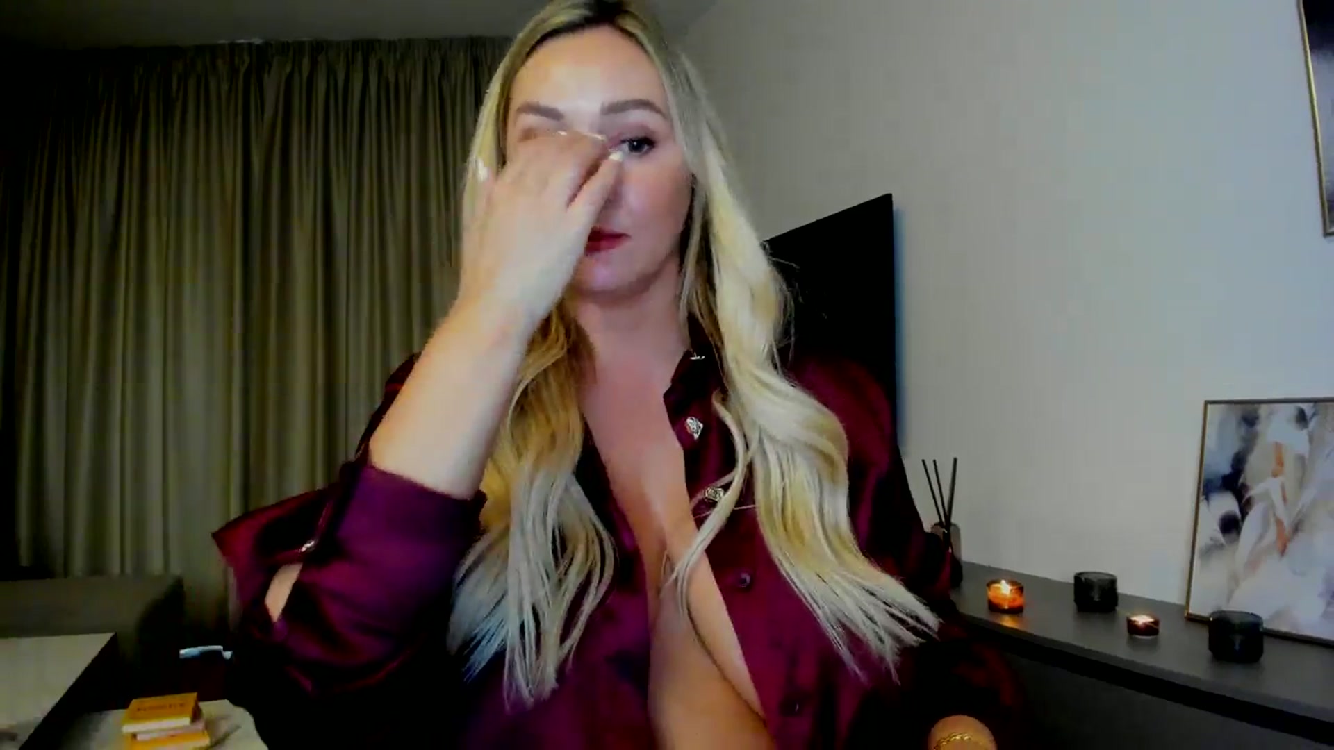 Gallery image thumbnail from Mi_Ha's myfreecams stream on, 07/31/2025, 15:59 image 13 of 20
