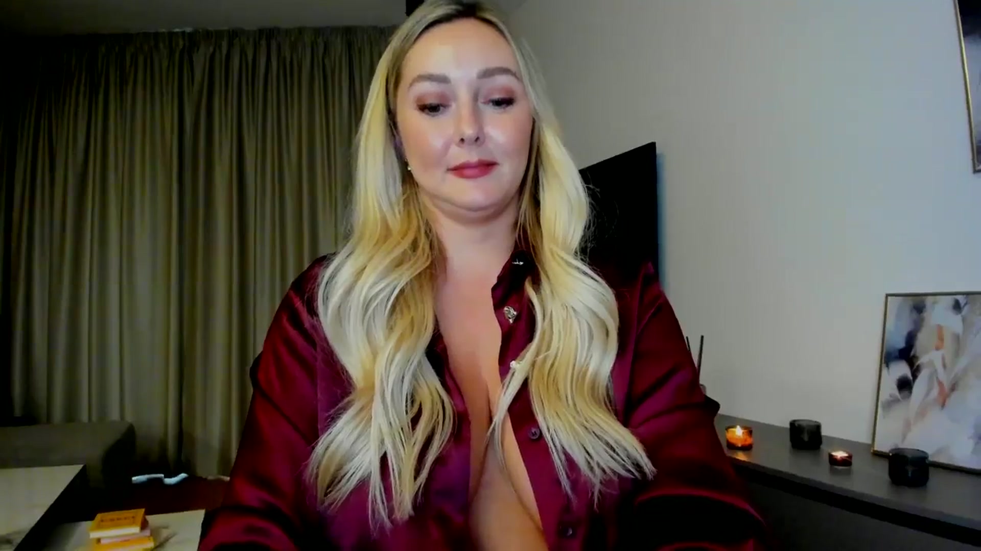 Gallery image thumbnail from Mi_Ha's myfreecams stream on, 07/31/2025, 15:59 image 12 of 20