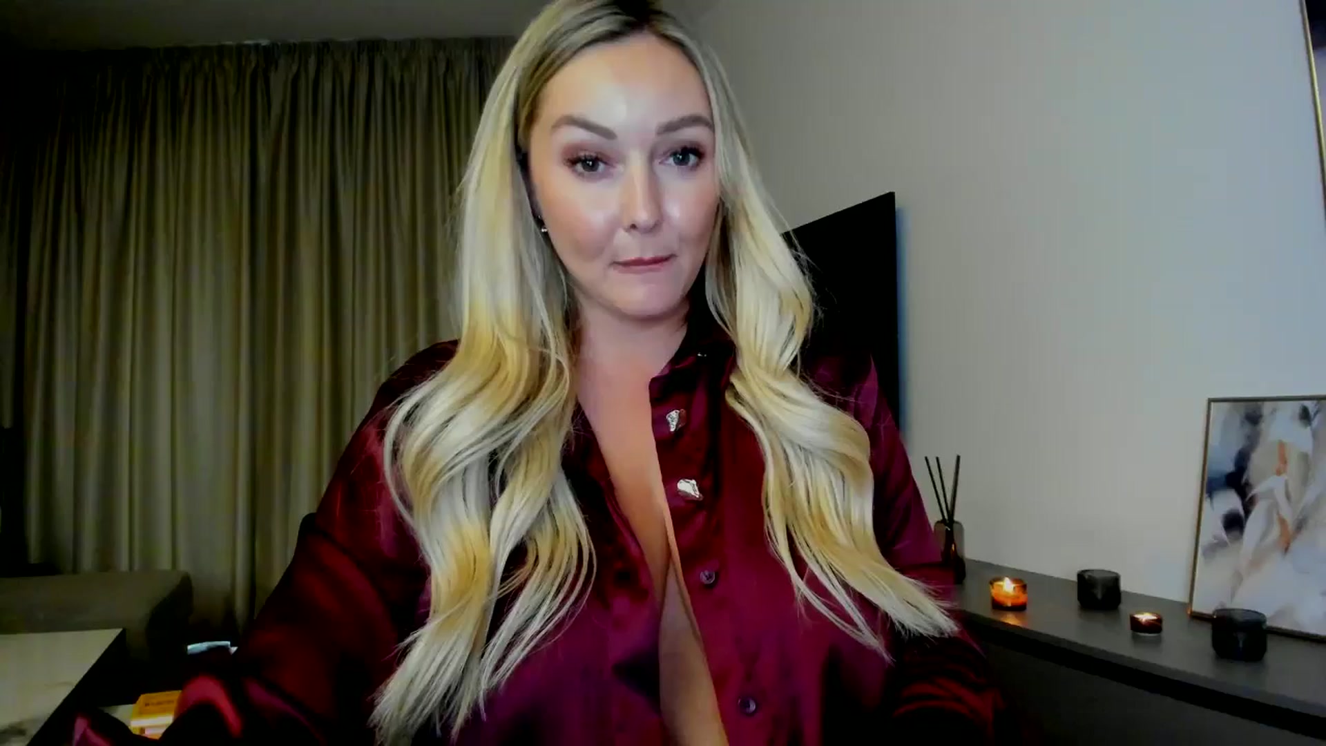Gallery image thumbnail from Mi_Ha's myfreecams stream on, 07/31/2025, 15:59 image 3 of 20