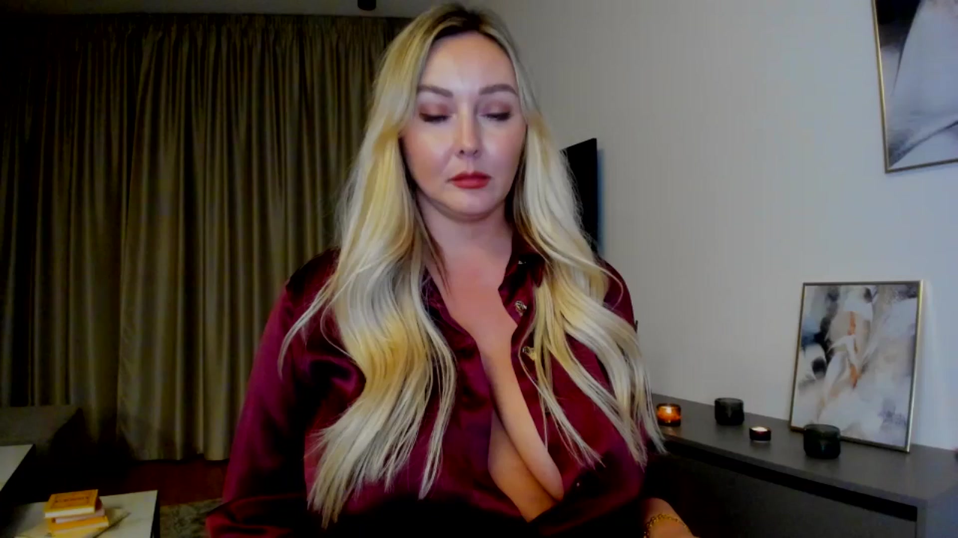 Gallery image thumbnail from Mi_Ha's myfreecams stream on, 07/31/2025, 21:21 image 13 of 20
