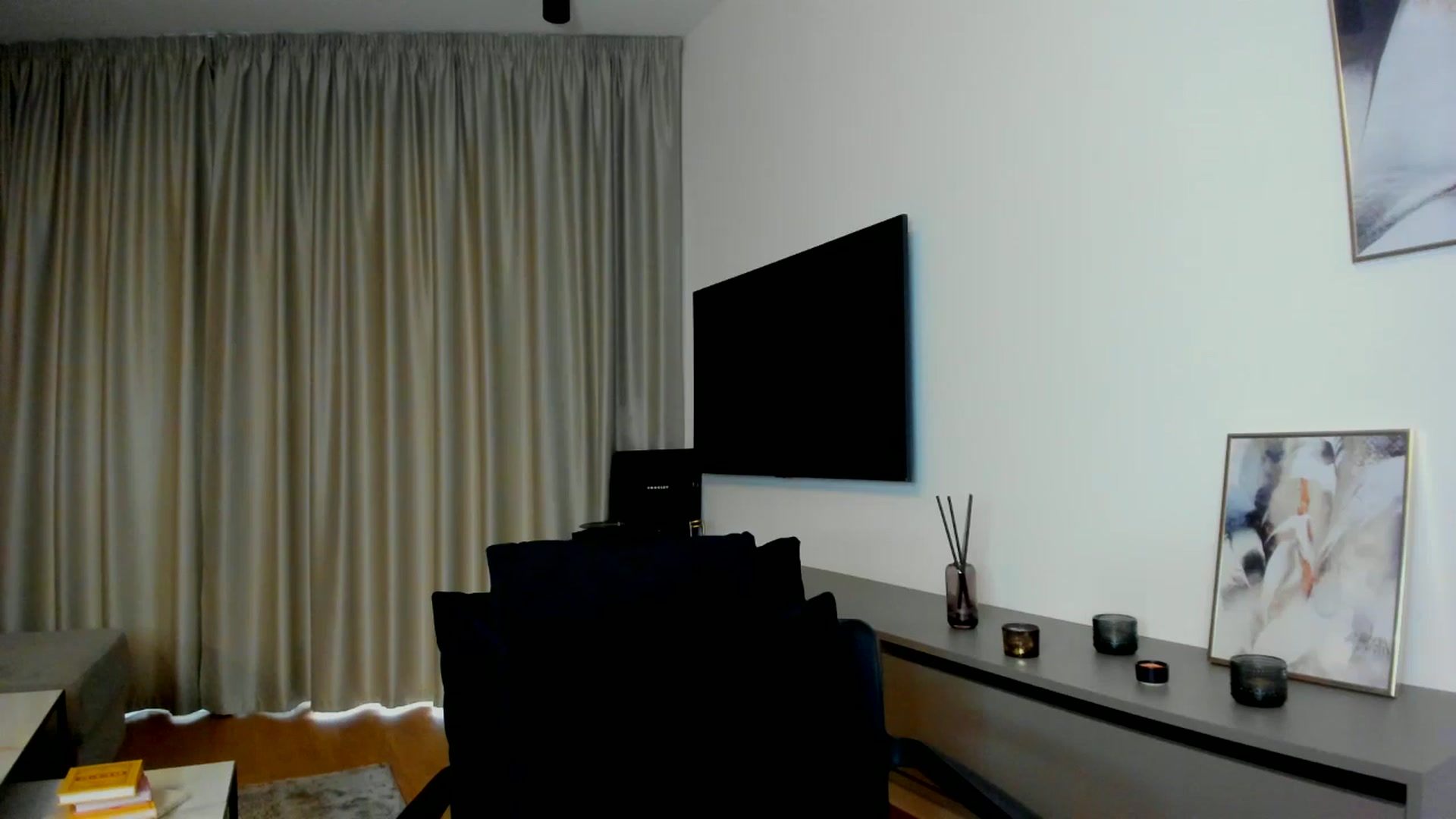 Gallery image thumbnail from Mi_Ha's myfreecams stream on, 08/01/2025, 14:34 image 16 of 20