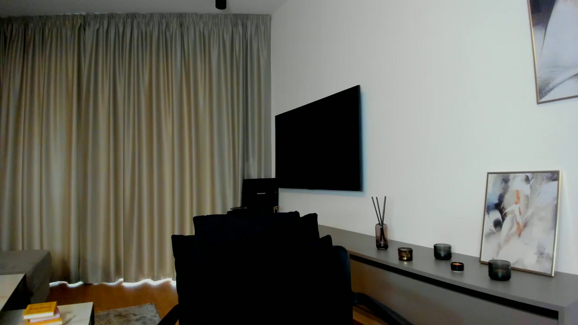 Gallery image thumbnail from Mi_Ha's myfreecams stream on, 08/01/2025, 14:34 image 17 of 20