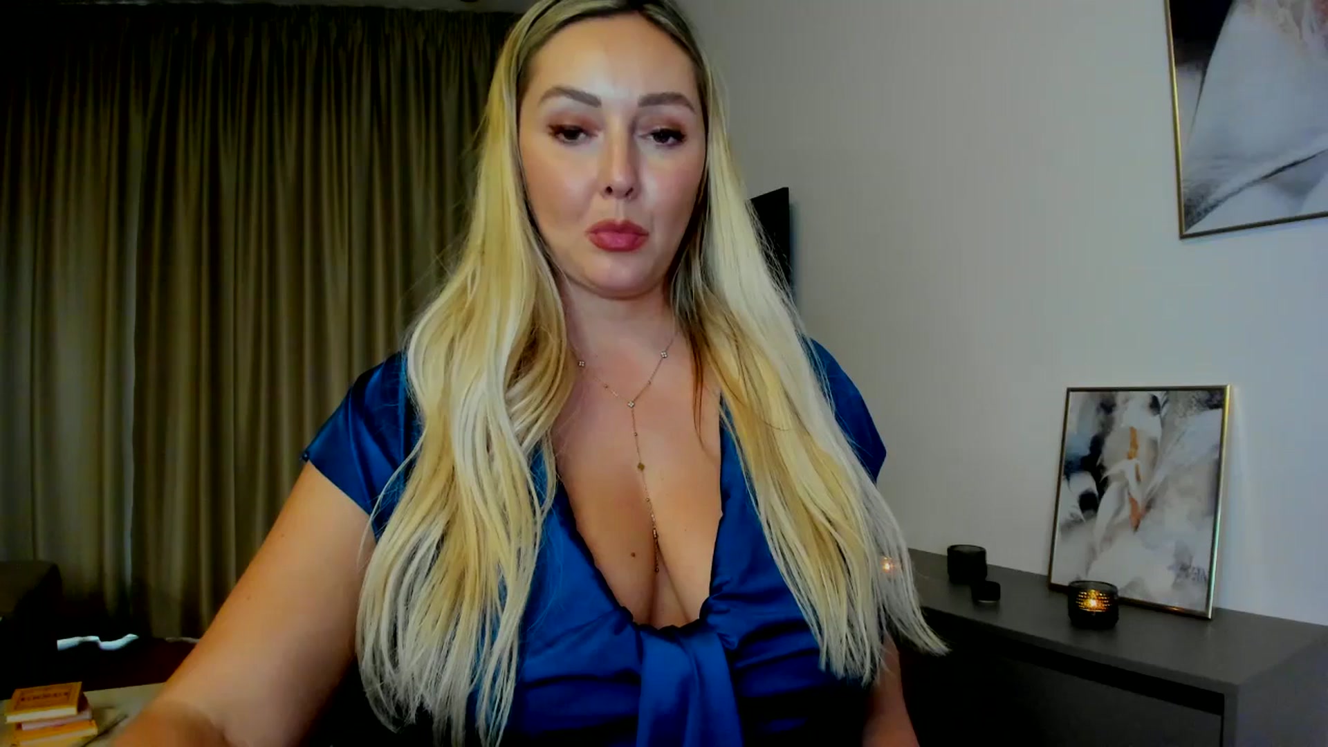 Gallery image thumbnail from Mi_Ha's myfreecams stream on, 08/02/2025, 15:58 image 8 of 20