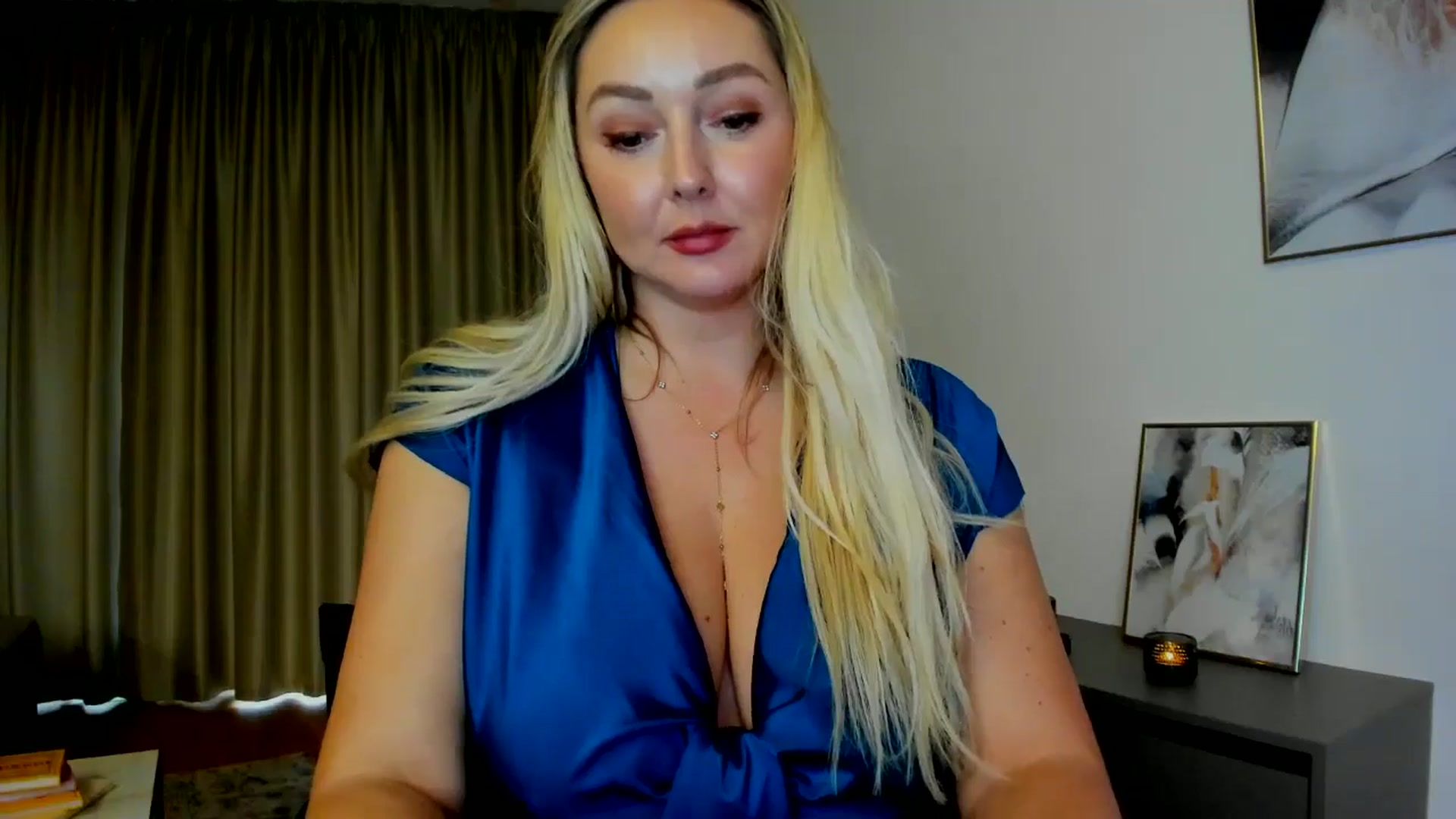 Gallery image thumbnail from Mi_Ha's myfreecams stream on, 08/02/2025, 15:58 image 6 of 20