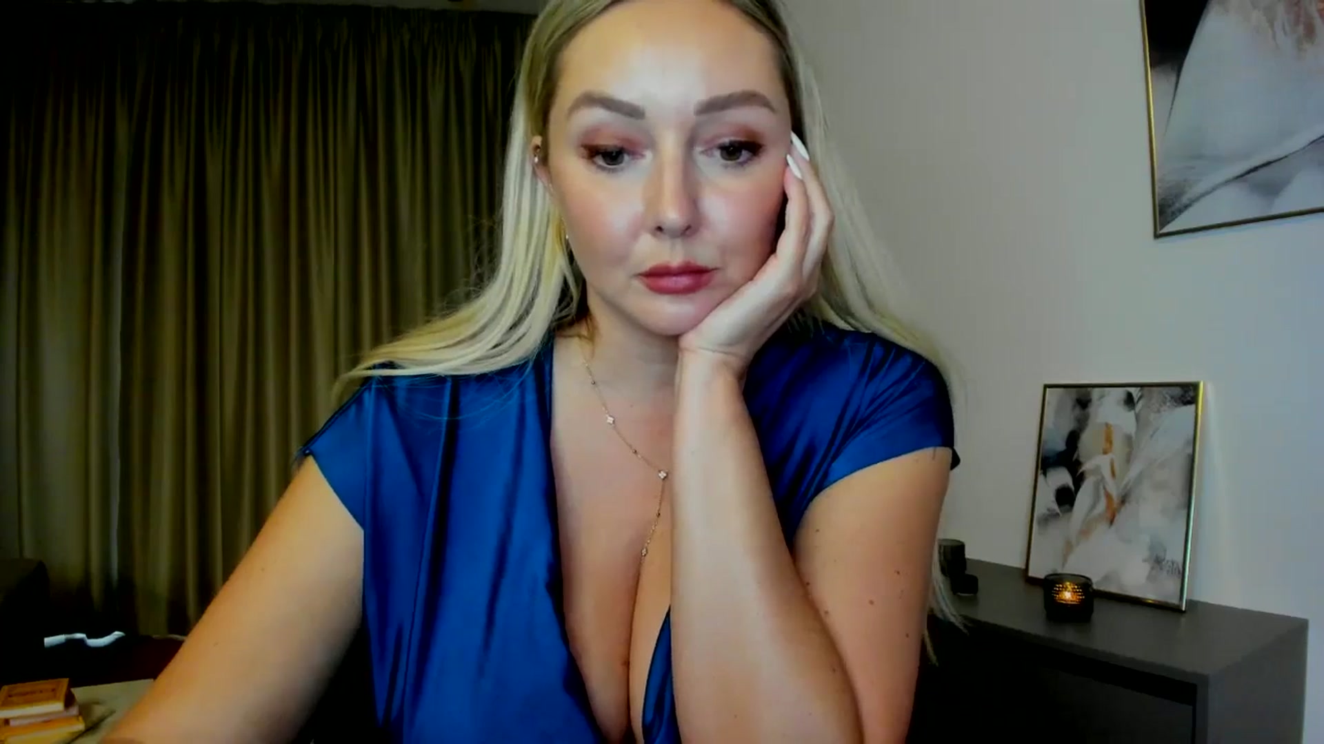 Gallery image thumbnail from Mi_Ha's myfreecams stream on, 08/02/2025, 15:58 image 5 of 20