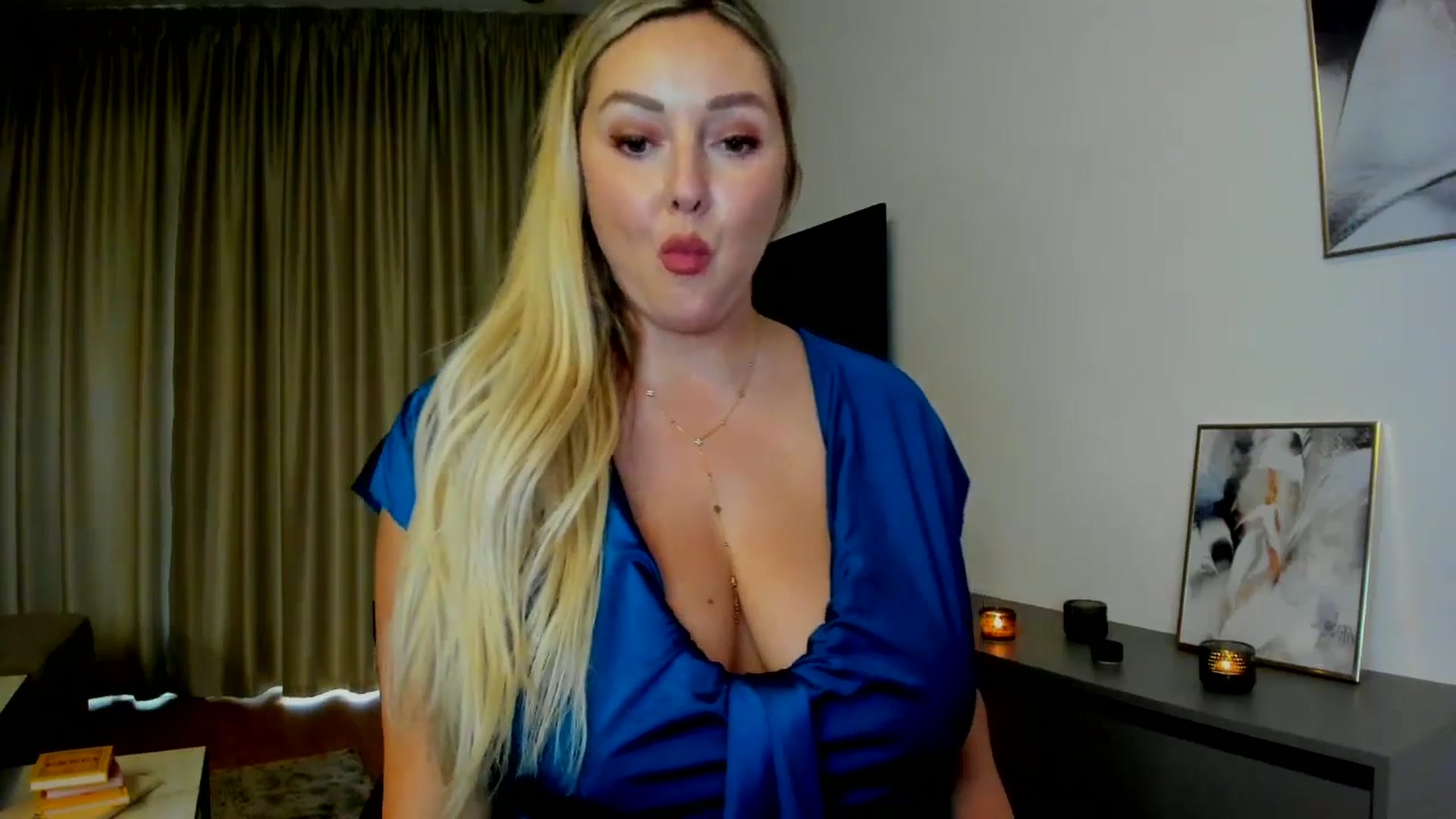 Gallery image thumbnail from Mi_Ha's myfreecams stream on, 08/02/2025, 15:58 image 12 of 20
