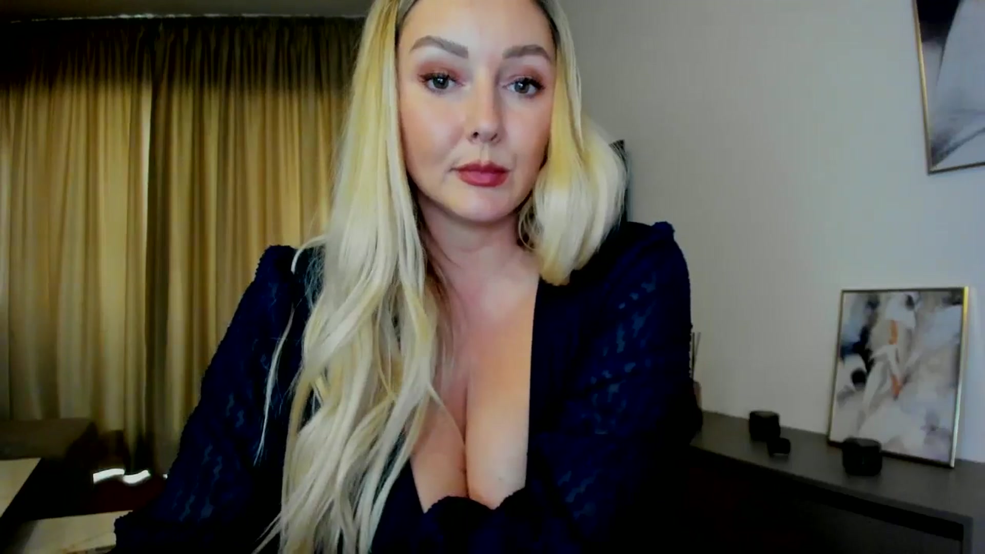 Gallery image thumbnail from Mi_Ha's myfreecams stream on, 08/04/2025, 15:23 image 19 of 20