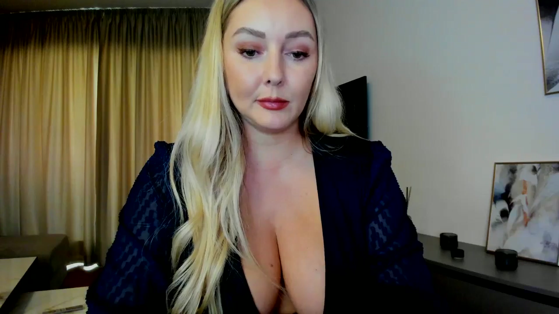 Gallery image thumbnail from Mi_Ha's myfreecams stream on, 08/04/2025, 15:23 image 13 of 20