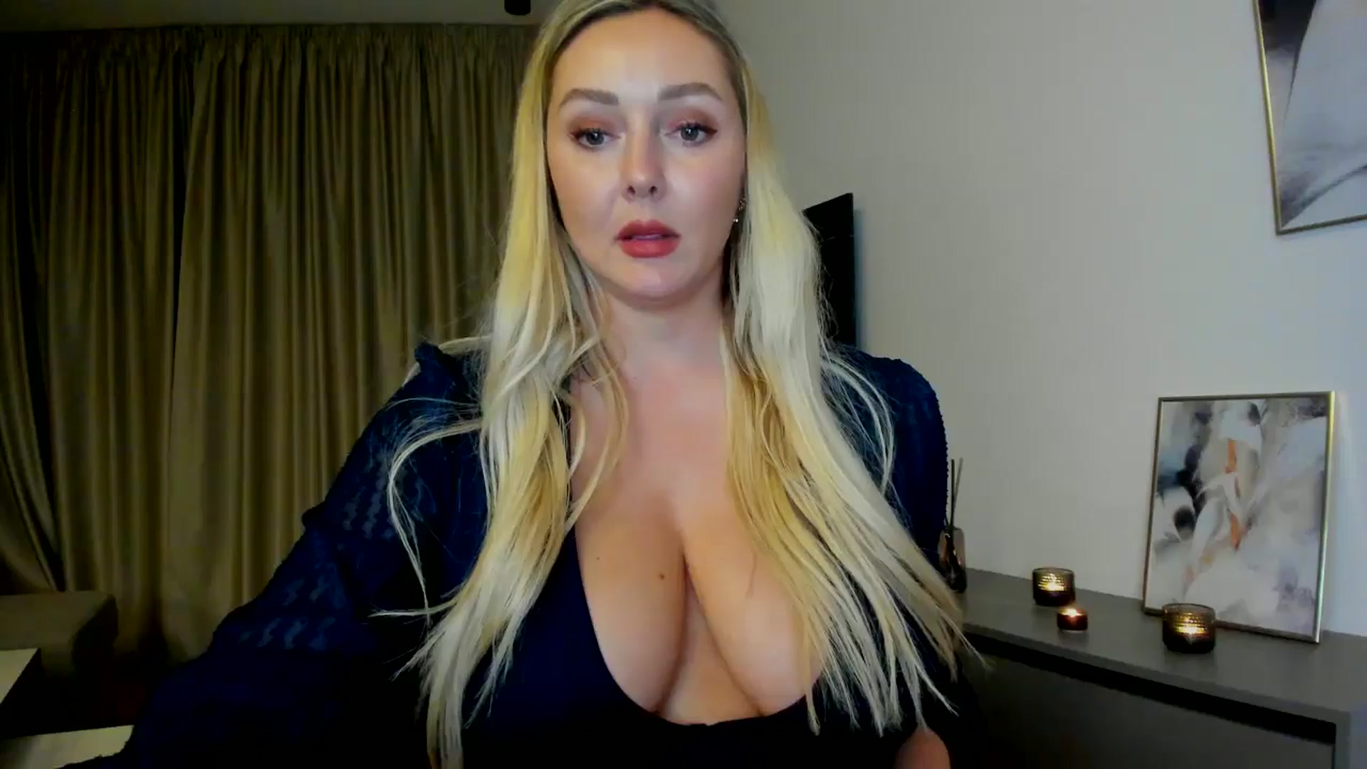 Gallery image thumbnail from Mi_Ha's myfreecams stream on, 08/04/2025, 21:34 image 7 of 20