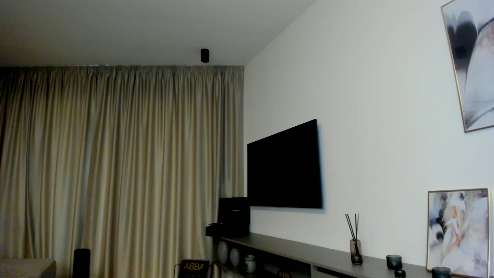 Gallery image thumbnail from Mi_Ha's myfreecams stream on, 08/05/2025, 15:27 image 5 of 20