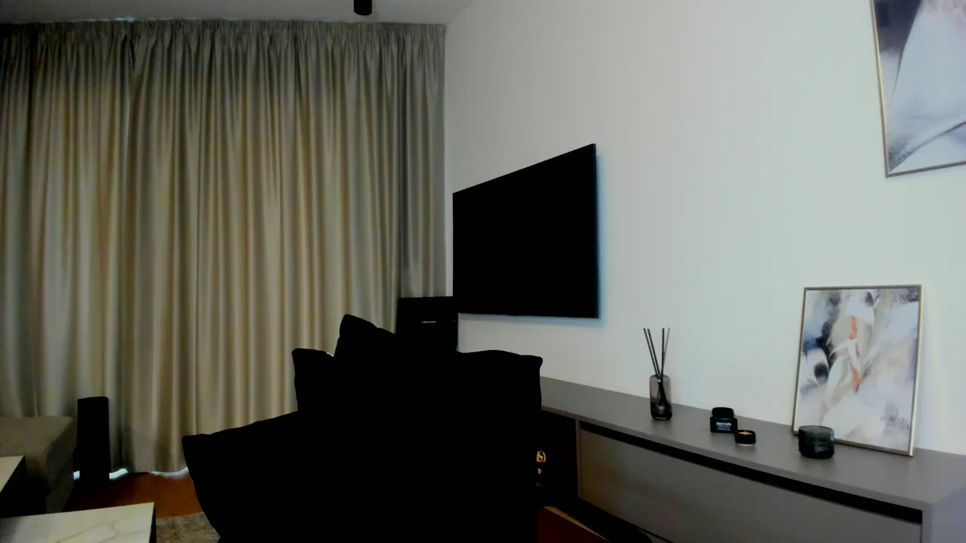 Gallery image thumbnail from Mi_Ha's myfreecams stream on, 08/06/2025, 15:17 image 14 of 20