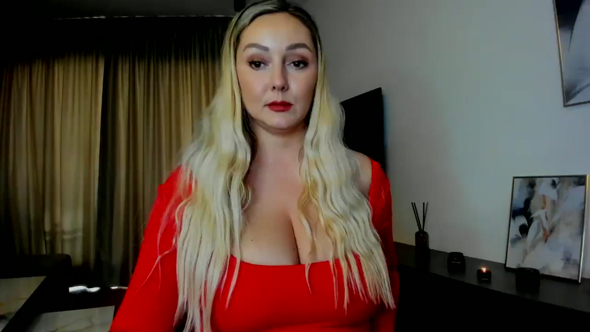 Gallery image thumbnail from Mi_Ha's myfreecams stream on, 08/07/2025, 15:06 image 16 of 20