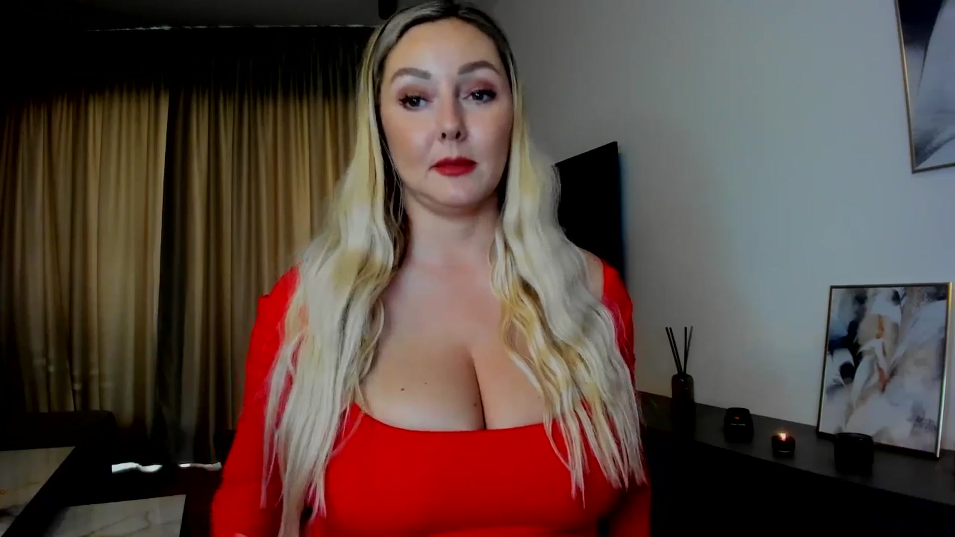 Gallery image thumbnail from Mi_Ha's myfreecams stream on, 08/07/2025, 15:06 image 15 of 20