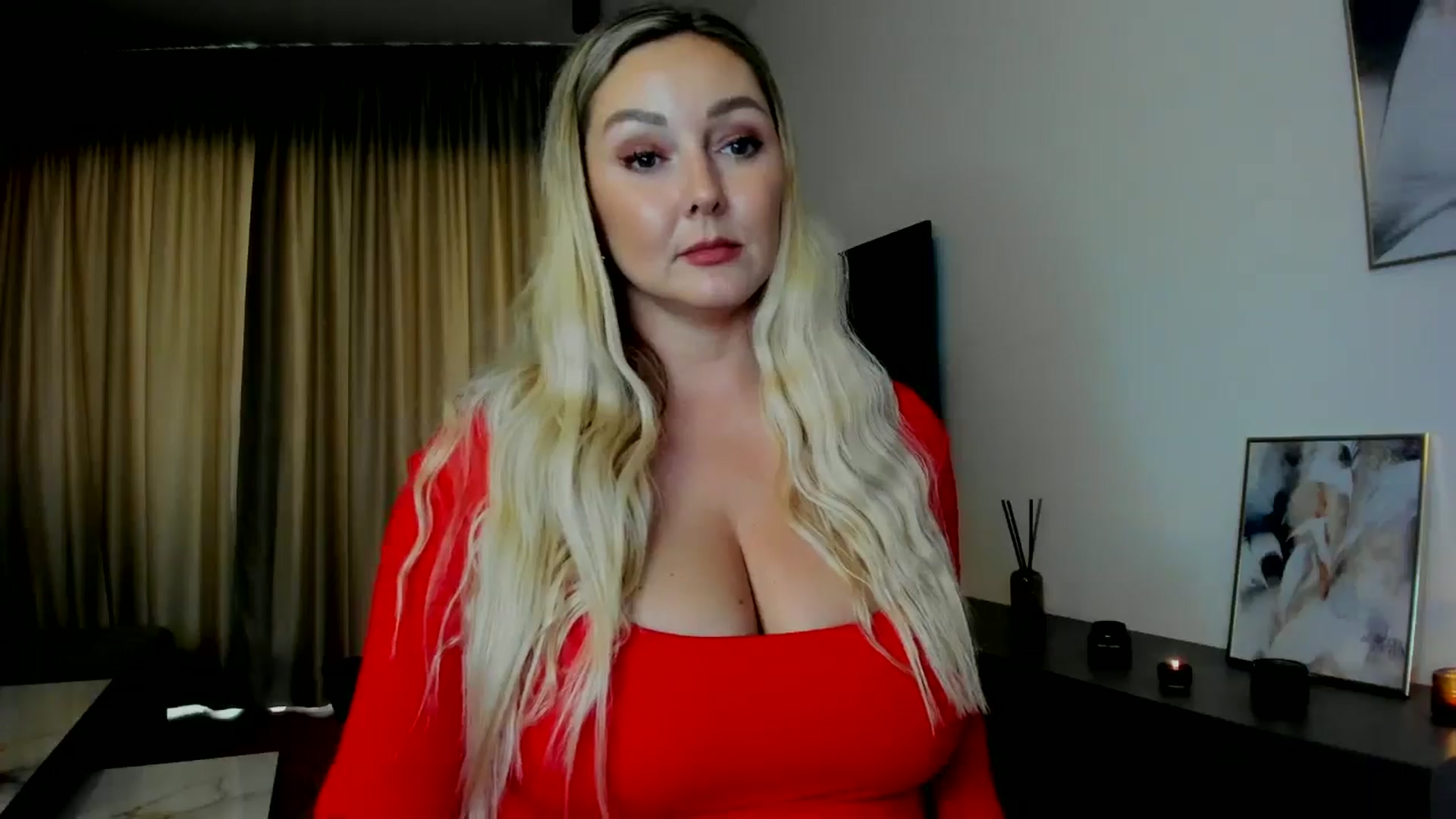 Gallery image thumbnail from Mi_Ha's myfreecams stream on, 08/07/2025, 15:06 image 10 of 20