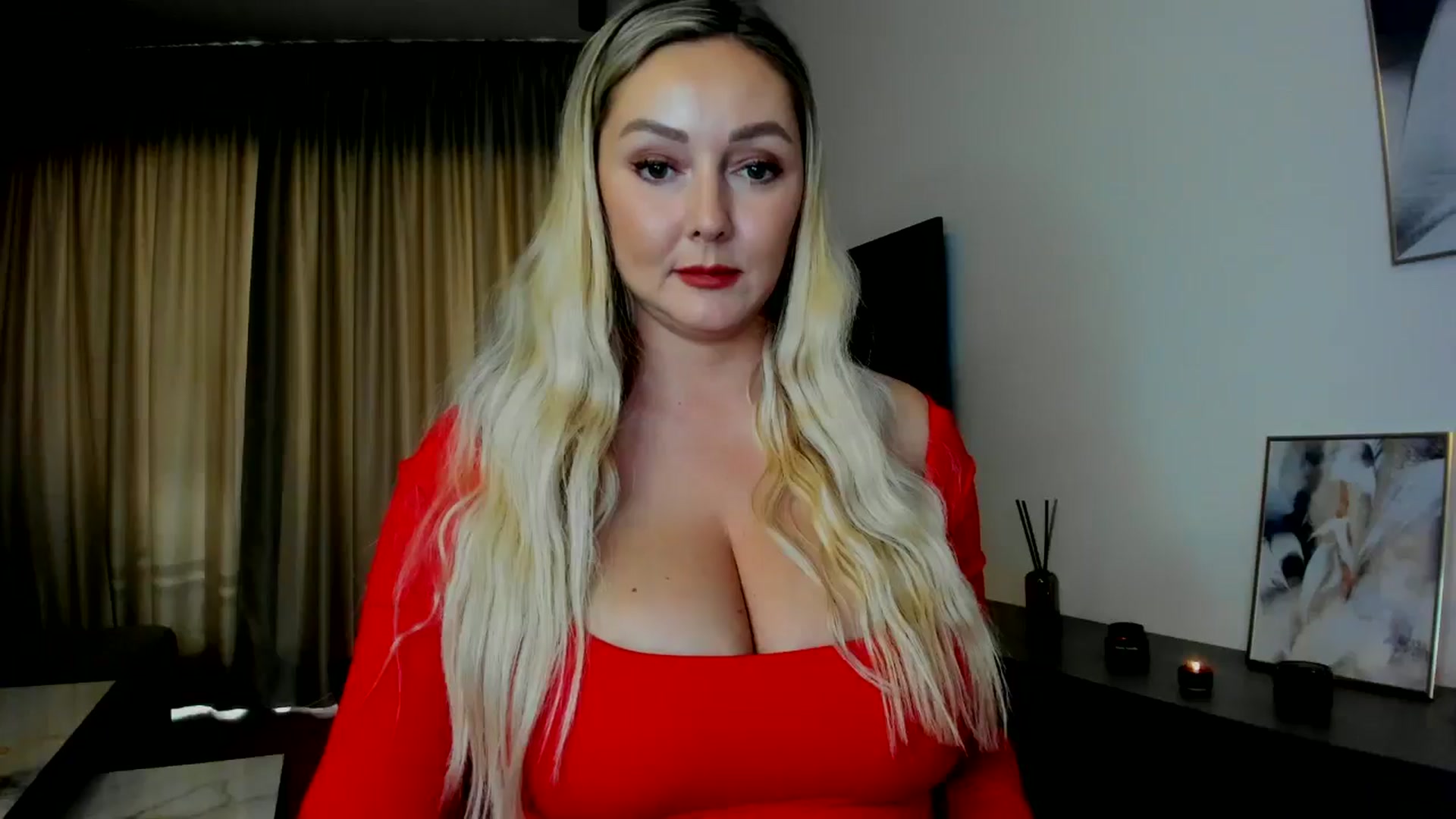 Gallery image thumbnail from Mi_Ha's myfreecams stream on, 08/07/2025, 15:06 image 17 of 20
