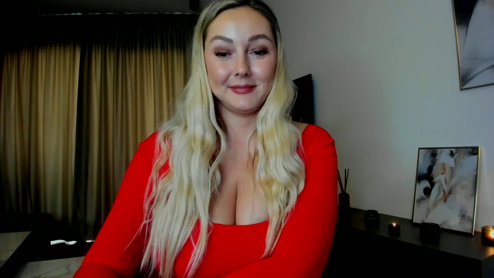 Gallery image thumbnail from Mi_Ha's myfreecams stream on, 08/07/2025, 15:06 image 6 of 20