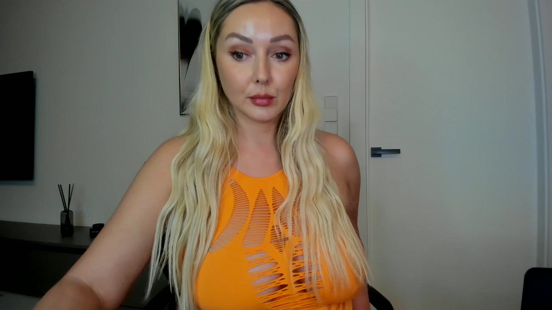 Gallery image thumbnail from Mi_Ha's myfreecams stream on, 08/08/2025, 14:57 image 1 of 20