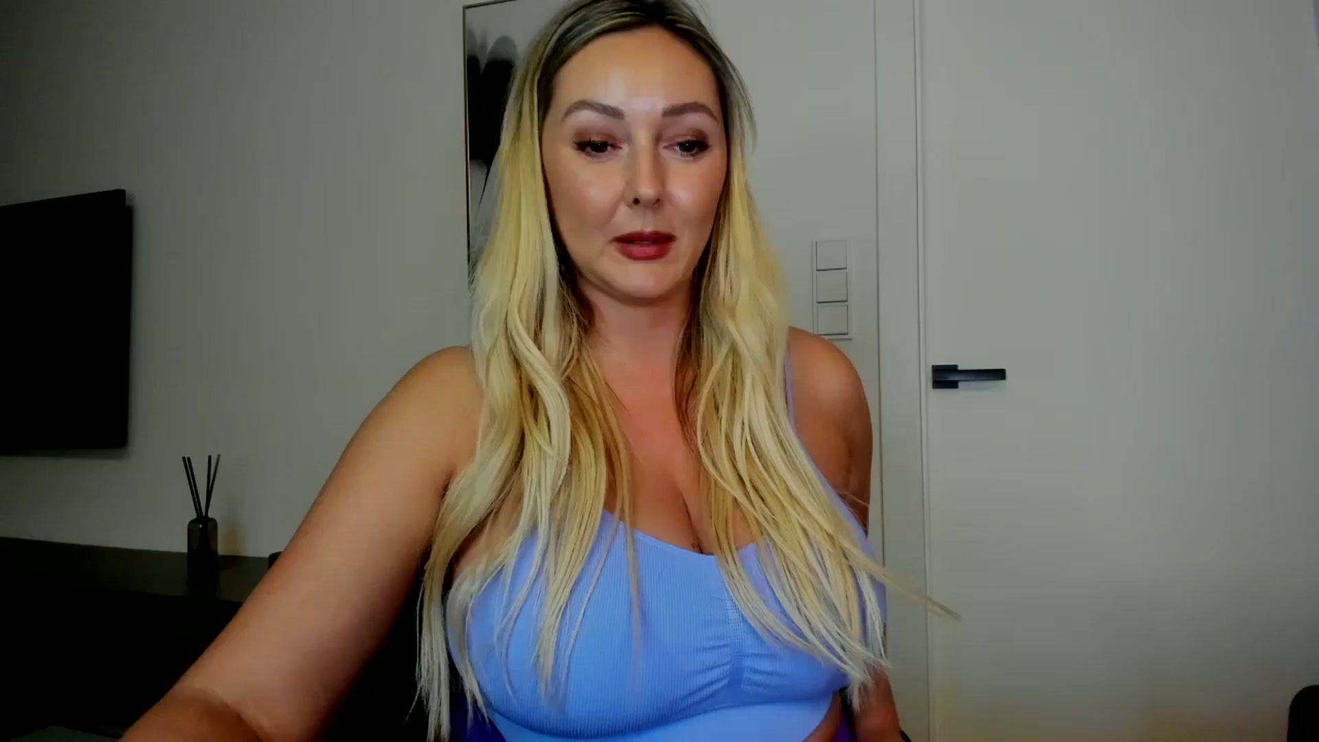 Gallery image thumbnail from Mi_Ha's myfreecams stream on, 08/11/2025, 15:05 image 2 of 20