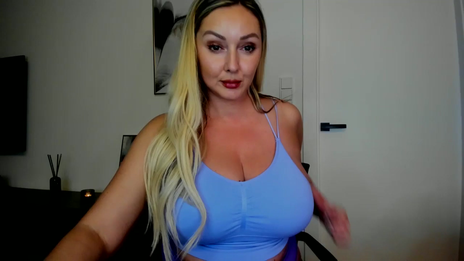 Gallery image thumbnail from Mi_Ha's myfreecams stream on, 08/11/2025, 21:49 image 1 of 20