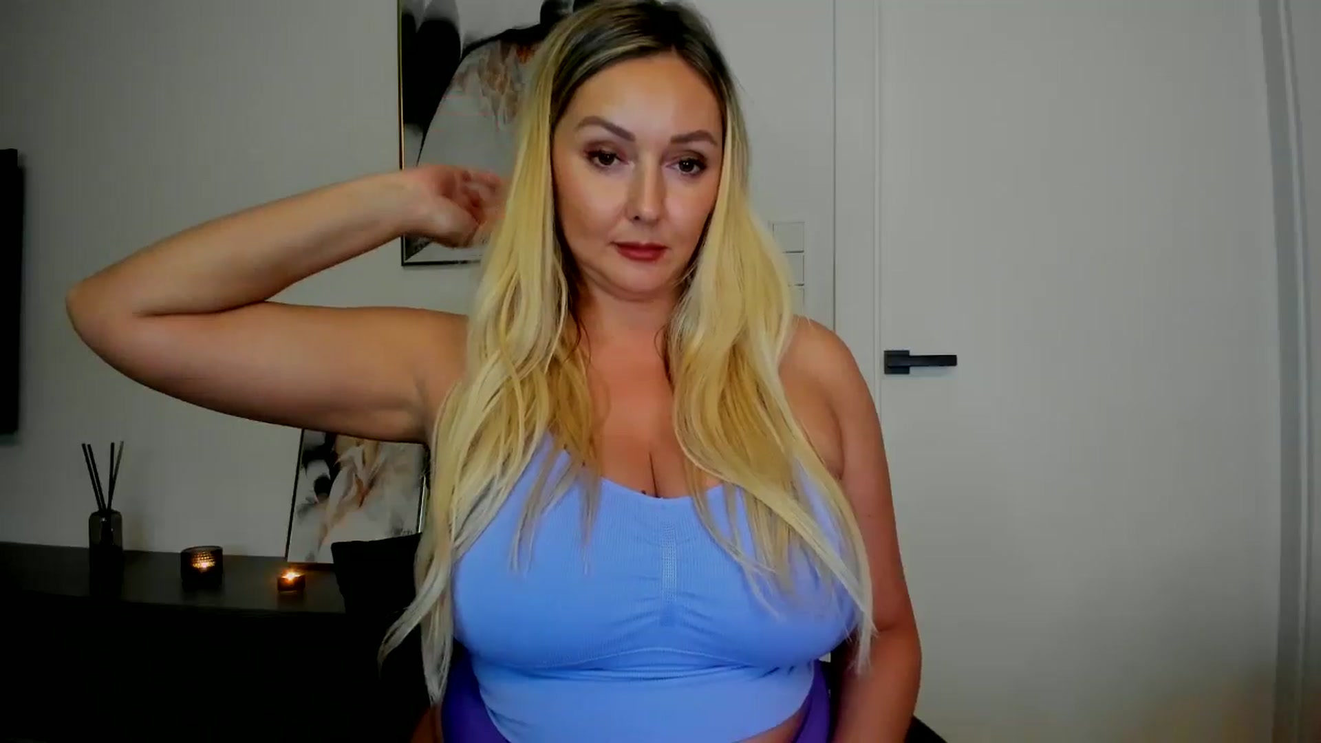 Gallery image thumbnail from Mi_Ha's myfreecams stream on, 08/11/2025, 21:49 image 11 of 20