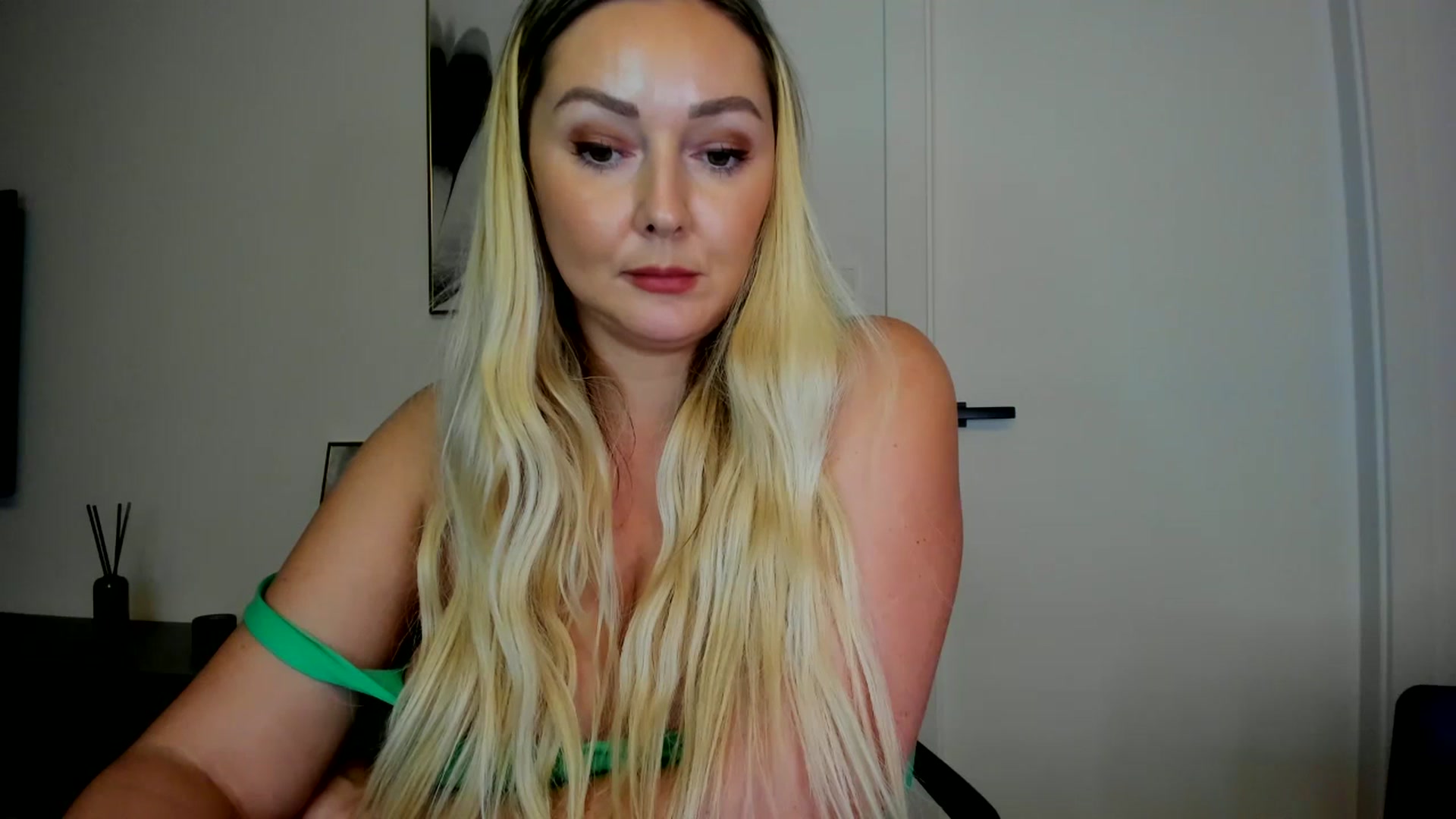 Gallery image thumbnail from Mi_Ha's myfreecams stream on, 08/12/2025, 16:41 image 20 of 20
