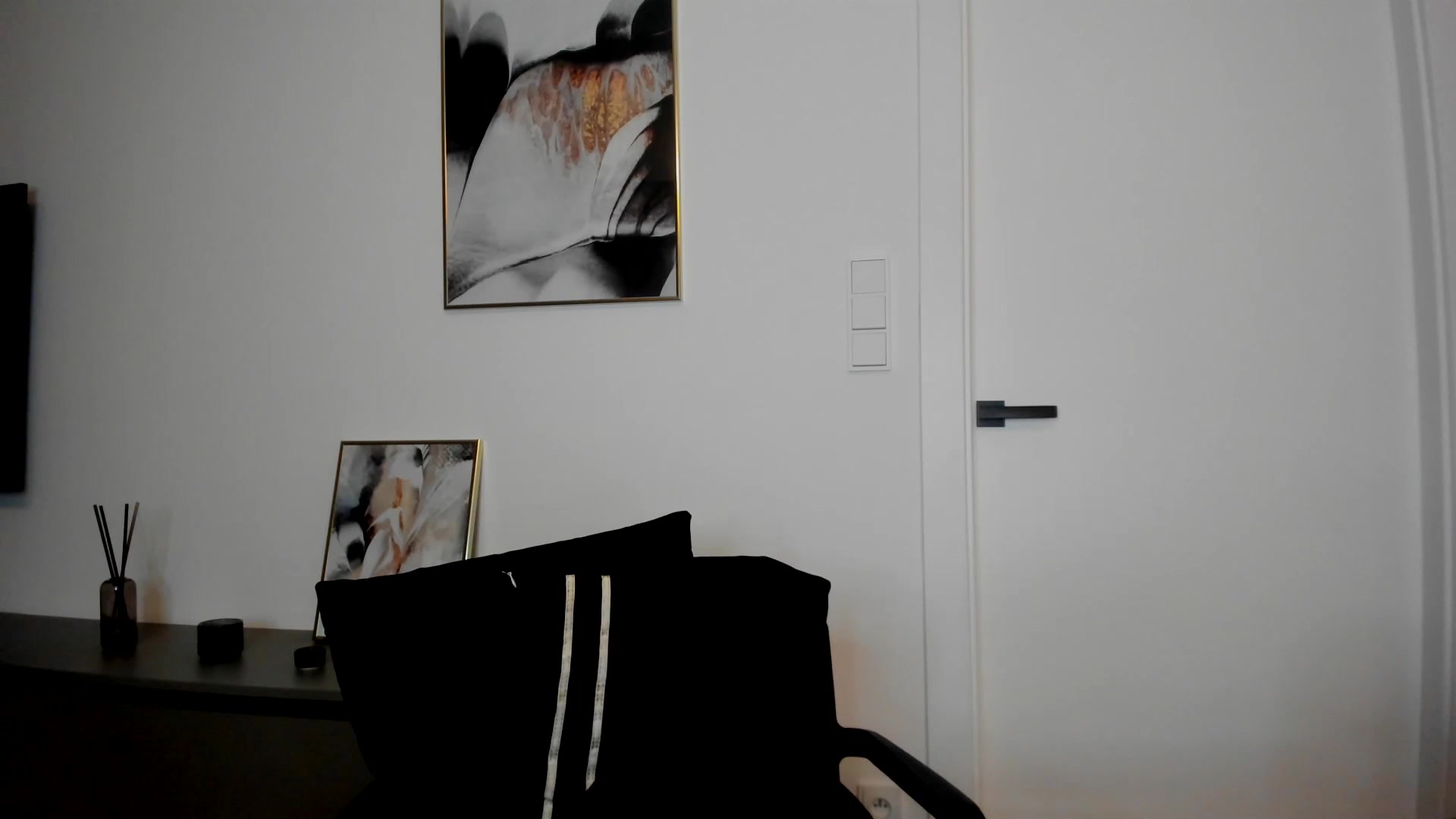 Gallery image thumbnail from Mi_Ha's myfreecams stream on, 08/13/2025, 15:06 image 10 of 20