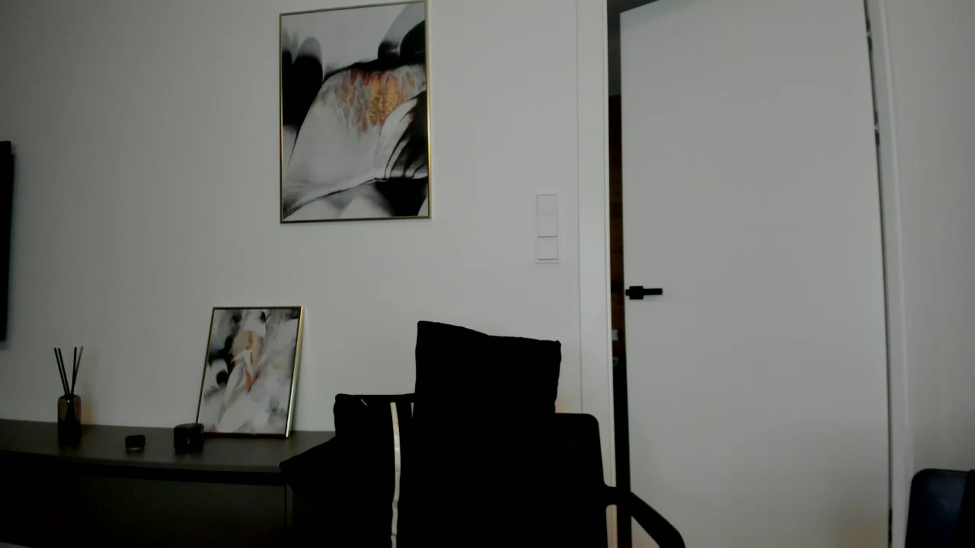 Gallery image thumbnail from Mi_Ha's myfreecams stream on, 08/14/2025, 15:51 image 6 of 20