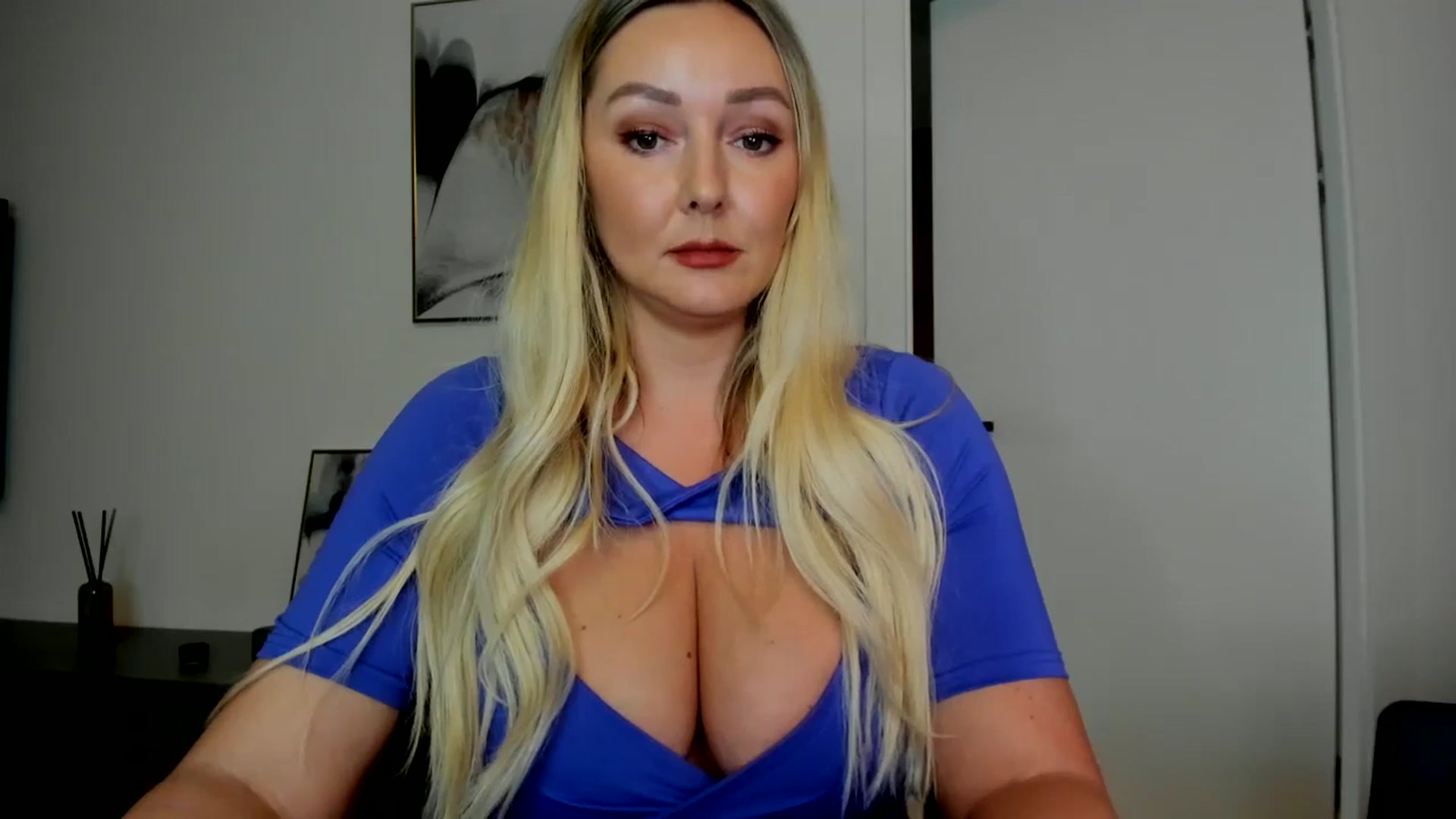 Gallery image thumbnail from Mi_Ha's myfreecams stream on, 08/14/2025, 15:51 image 8 of 20