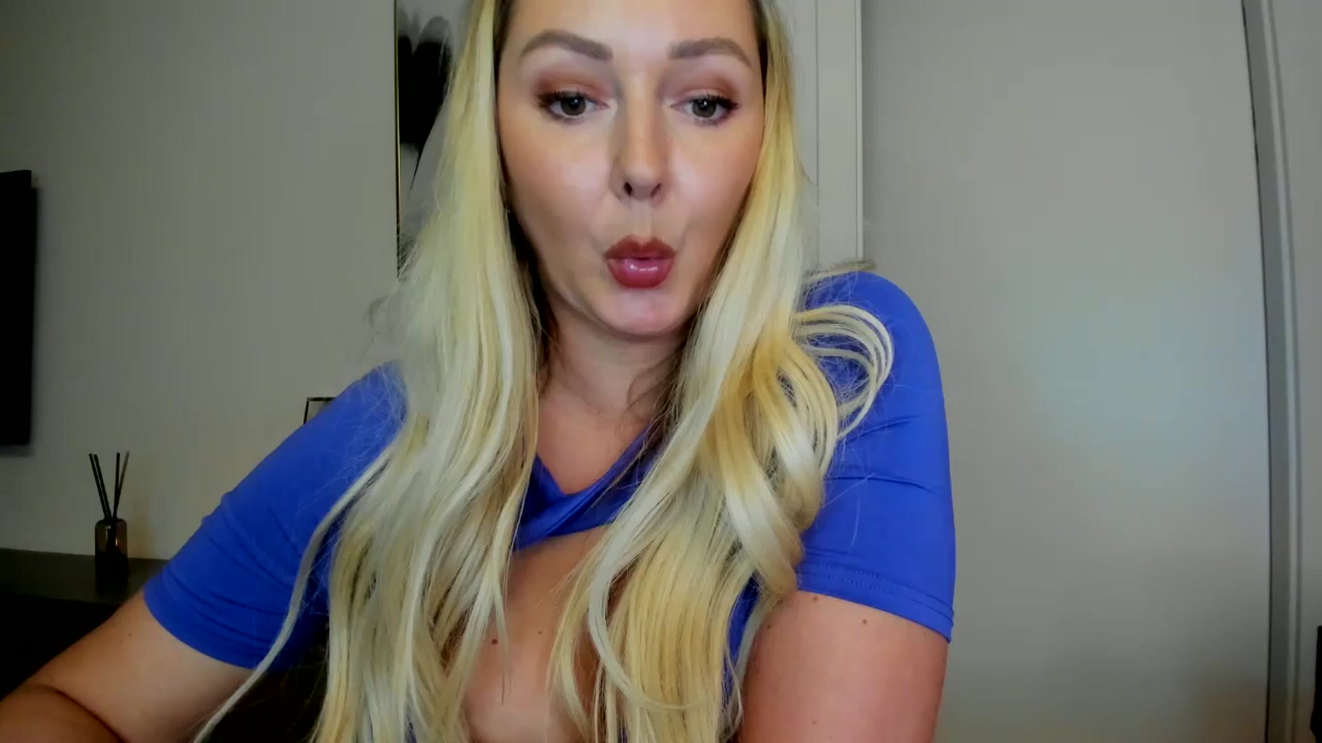 Gallery image thumbnail from Mi_Ha's myfreecams stream on, 08/14/2025, 21:07 image 5 of 20