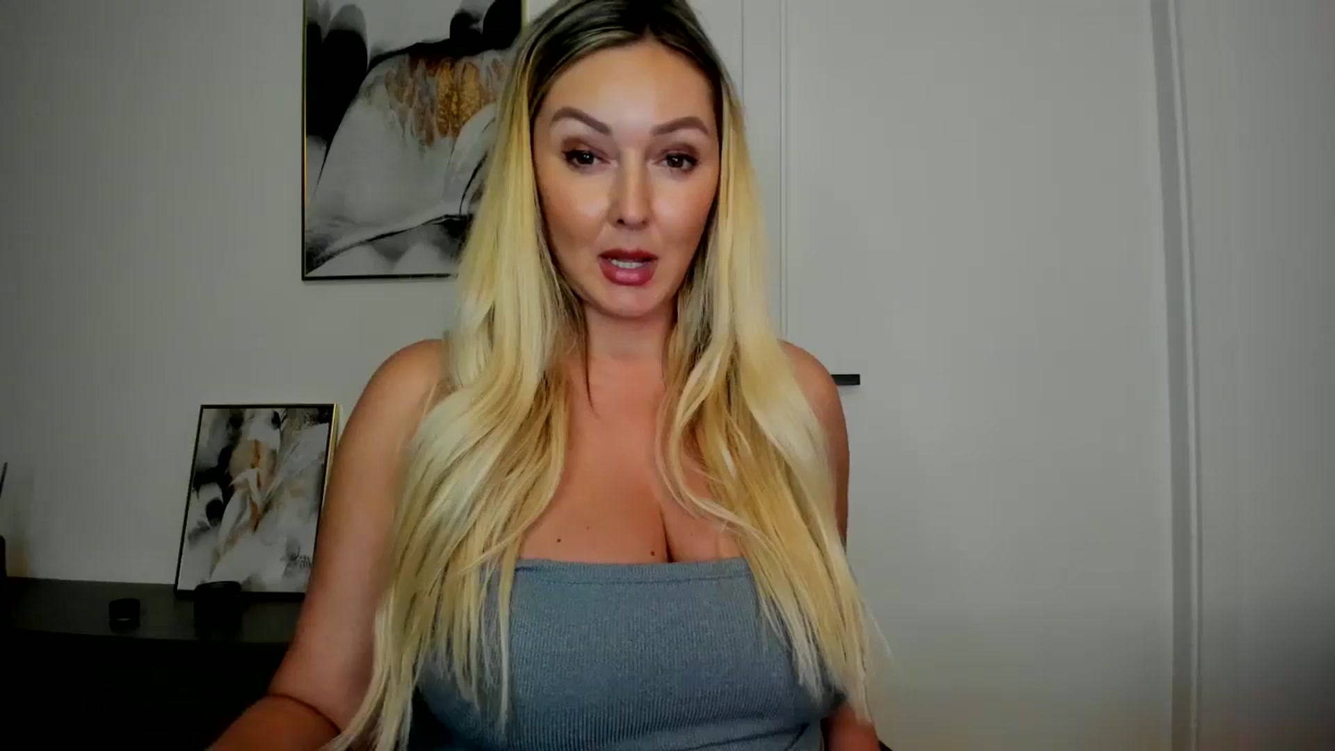 Gallery image thumbnail from Mi_Ha's myfreecams stream on, 08/15/2025, 13:10 image 15 of 20