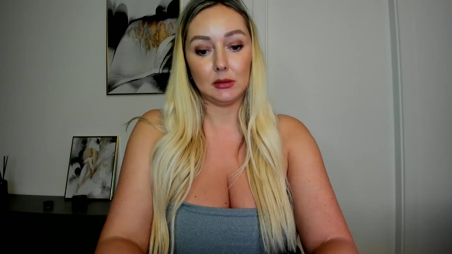 Gallery image thumbnail from Mi_Ha's myfreecams stream on, 08/15/2025, 13:41 image 19 of 20