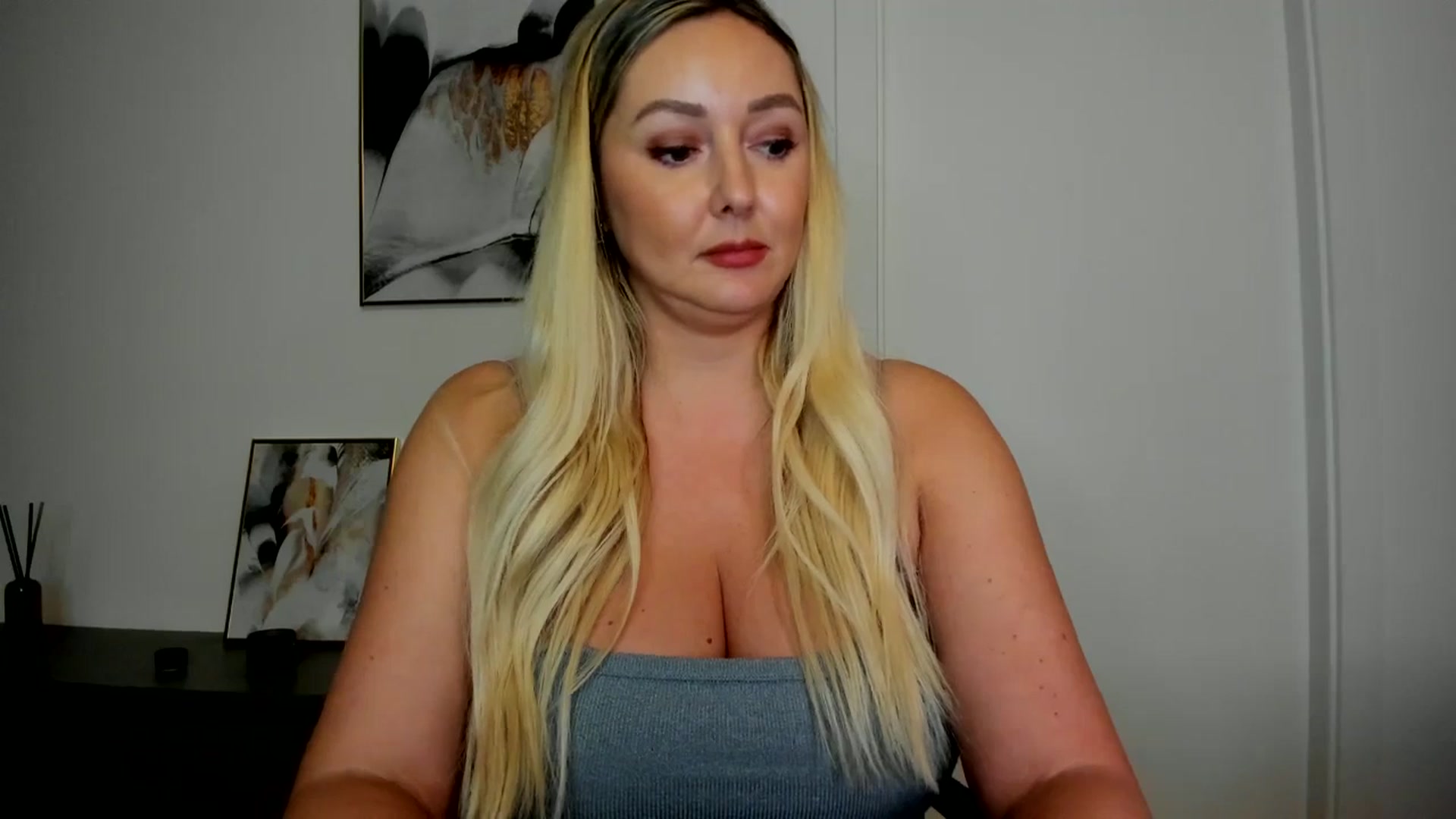 Gallery image thumbnail from Mi_Ha's myfreecams stream on, 08/15/2025, 13:41 image 2 of 20
