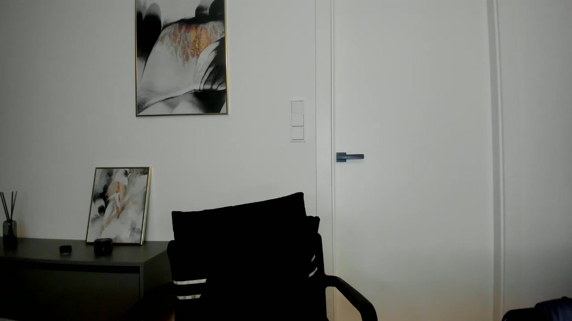 Gallery image thumbnail from Mi_Ha's myfreecams stream on, 08/15/2025, 15:00 image 6 of 20