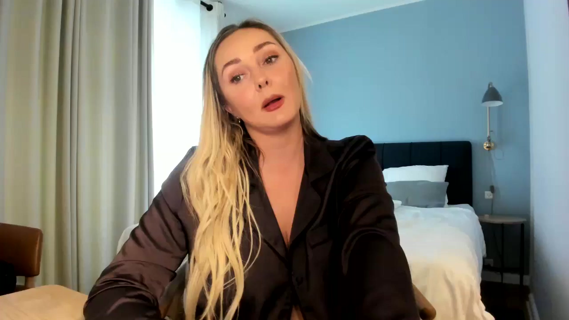 Gallery image thumbnail from Mi_Ha's myfreecams stream on, 08/18/2025, 13:01 image 10 of 20
