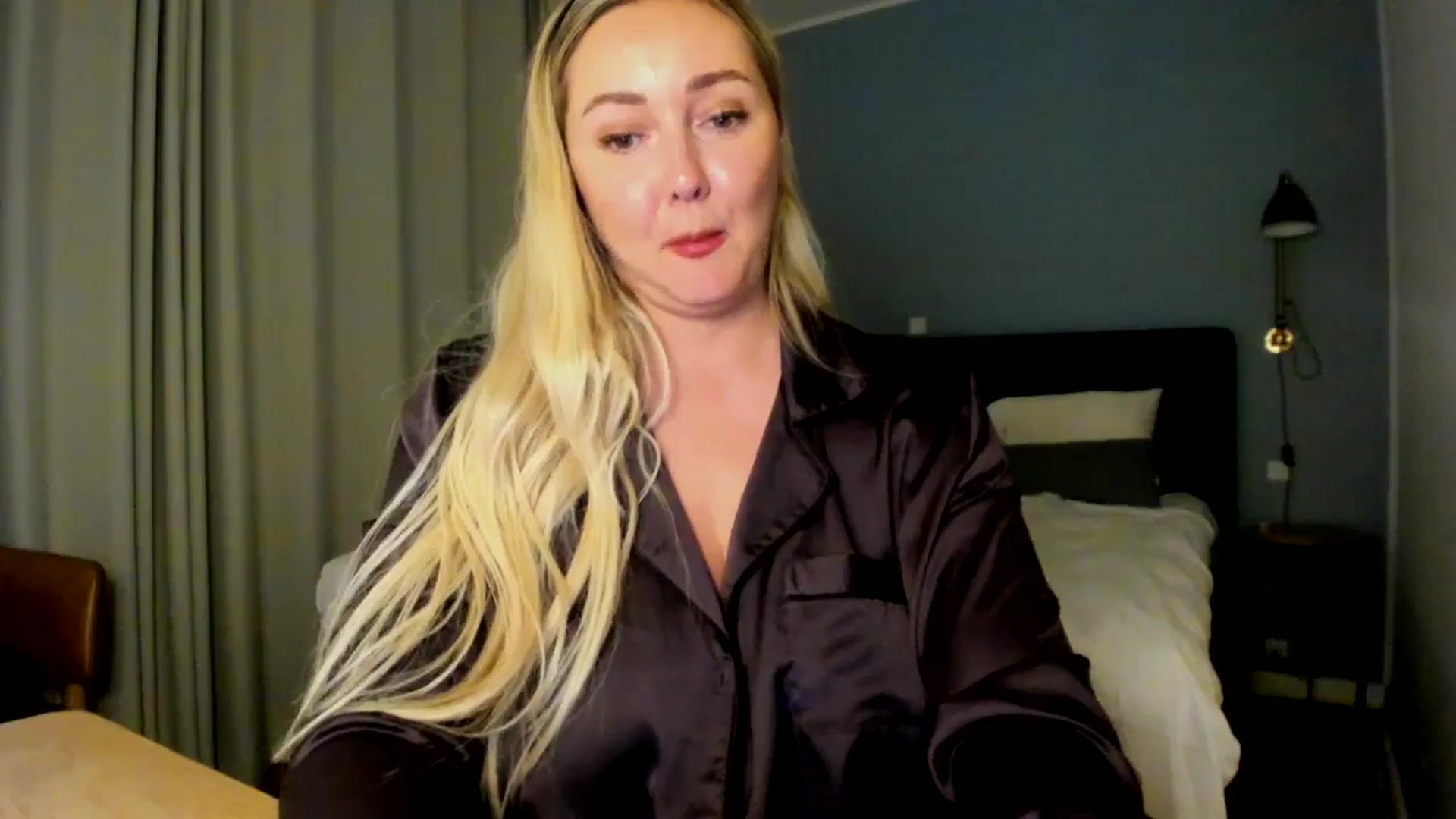 Gallery image thumbnail from Mi_Ha's myfreecams stream on, 08/18/2025, 21:26 image 17 of 20