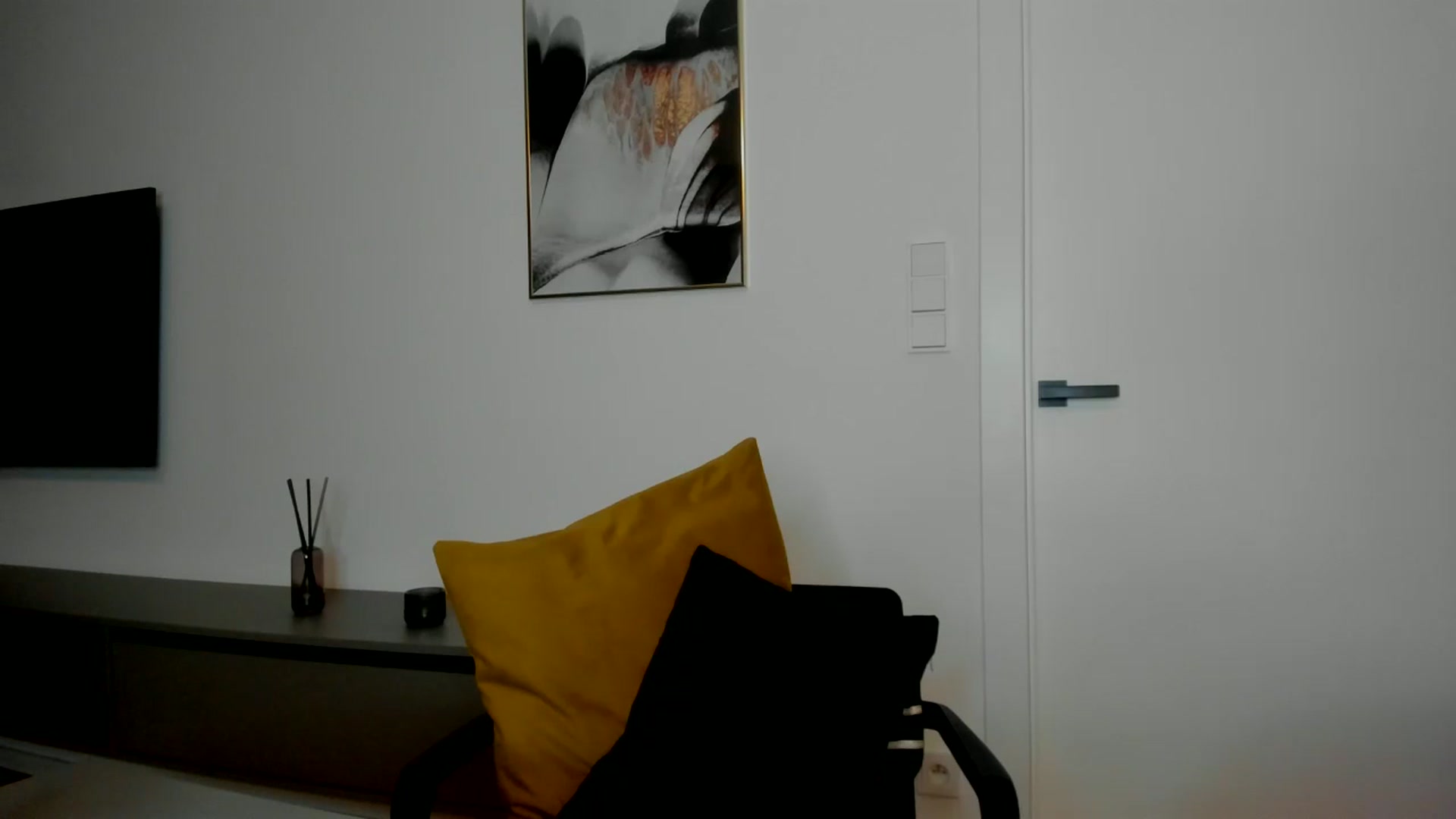 Gallery image thumbnail from Mi_Ha's myfreecams stream on, 08/28/2025, 14:27 image 17 of 20