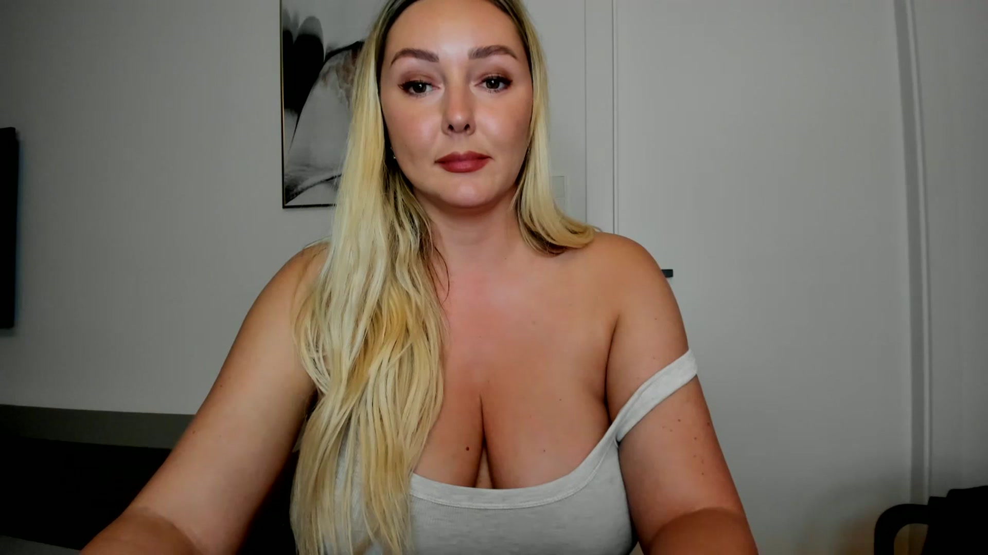 Gallery image thumbnail from Mi_Ha's myfreecams stream on, 08/29/2025, 16:02 image 19 of 20