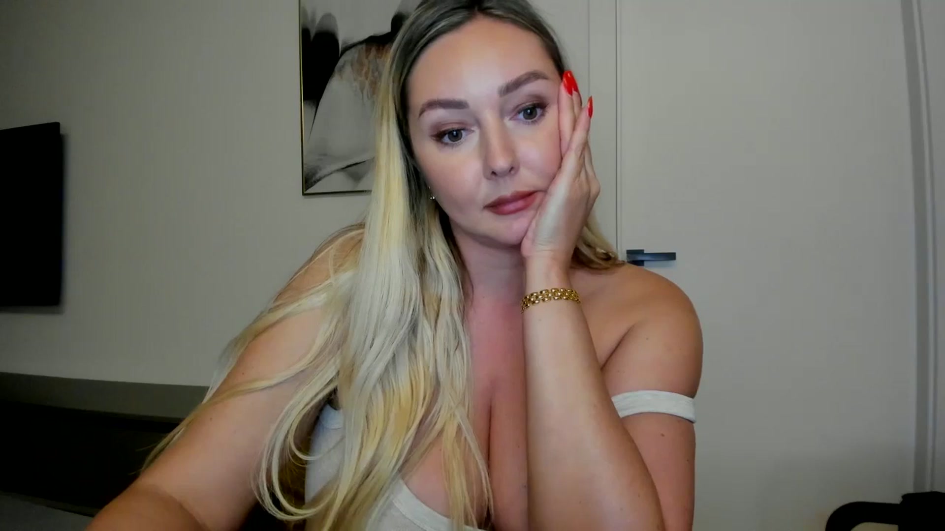 Gallery image thumbnail from Mi_Ha's myfreecams stream on, 08/29/2025, 20:47 image 18 of 20